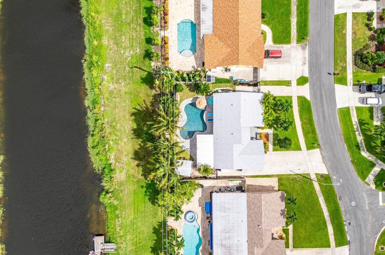 603 11th St, Boynton Beach FL  33426-2980 exterior