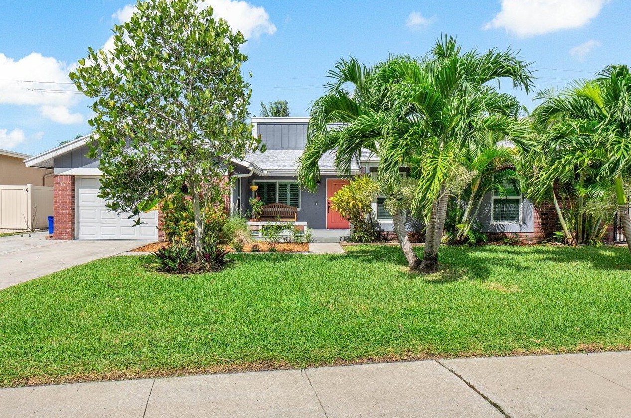 603 11th St, Boynton Beach FL  33426-2980 exterior
