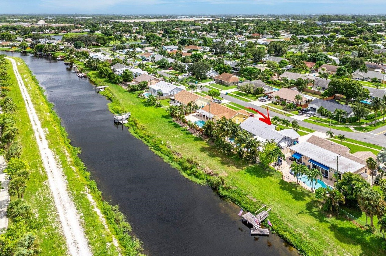 603 11th St, Boynton Beach FL  33426-2980 exterior