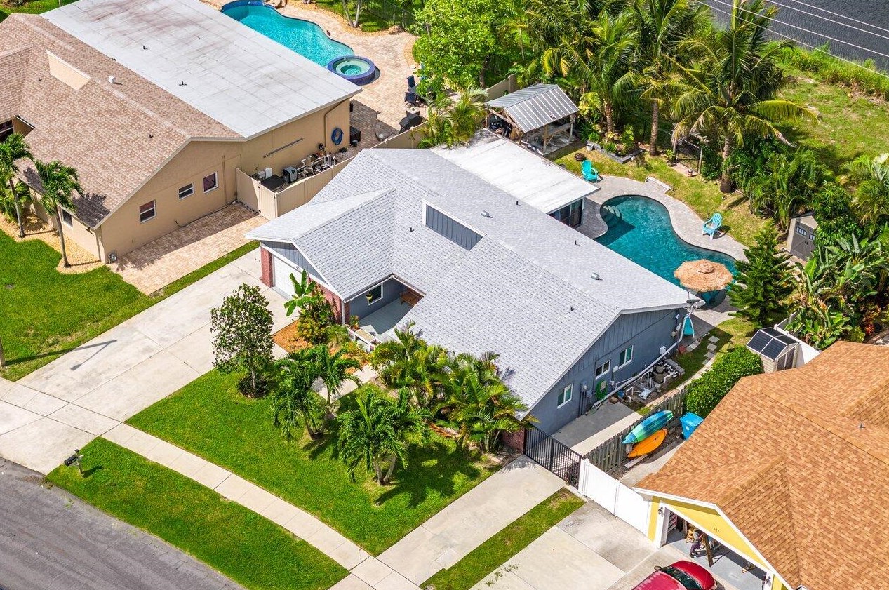 603 11th St, Boynton Beach FL  33426-2980 exterior