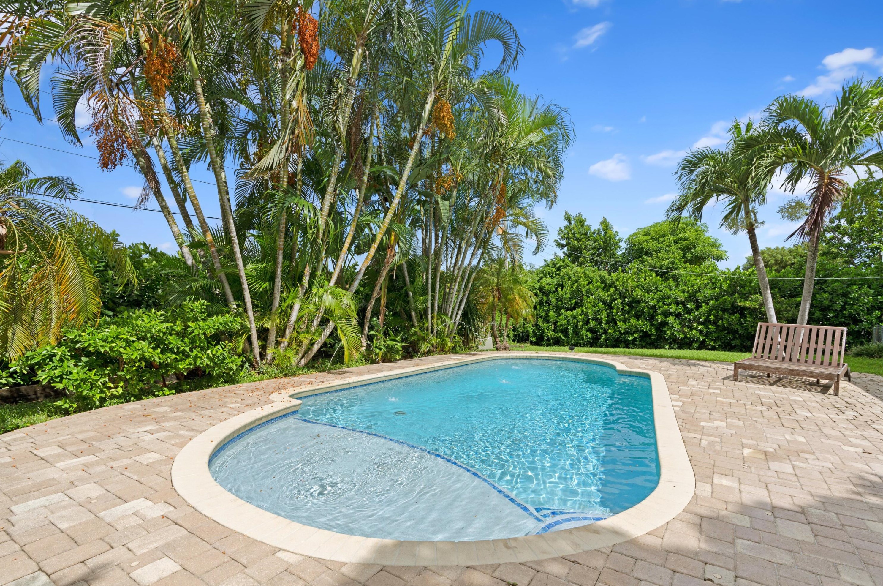 3305 Seacrest Blvd, Boynton Beach FL 33435-8649 exterior