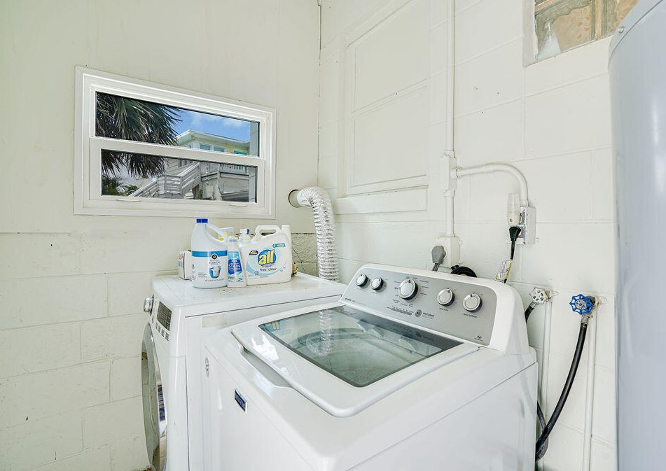 1117 Ocean Dr, Fort Pierce FL 34949-3358 exterior