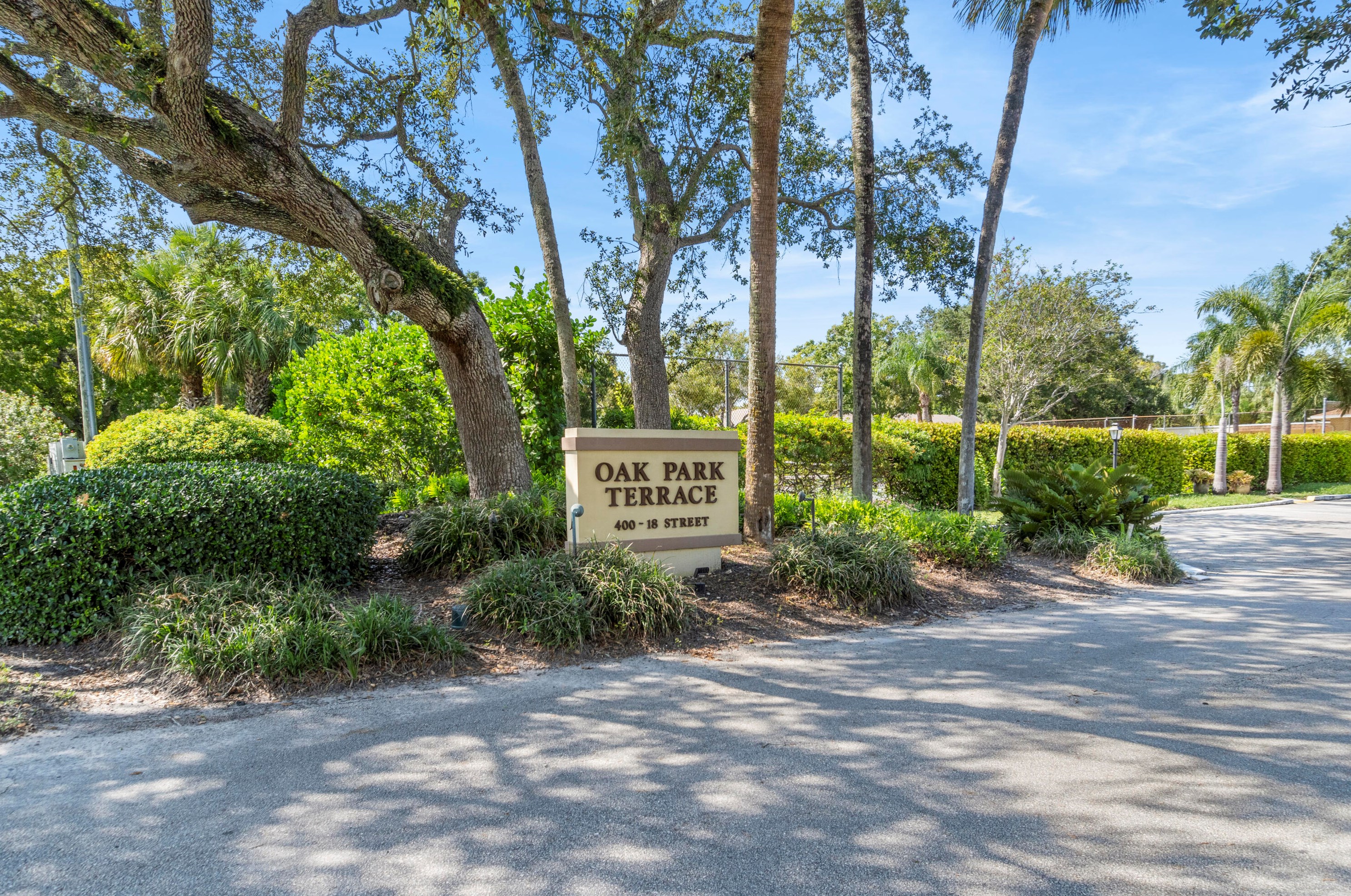 400 18th St, Vero Beach FL  32960-5666 exterior