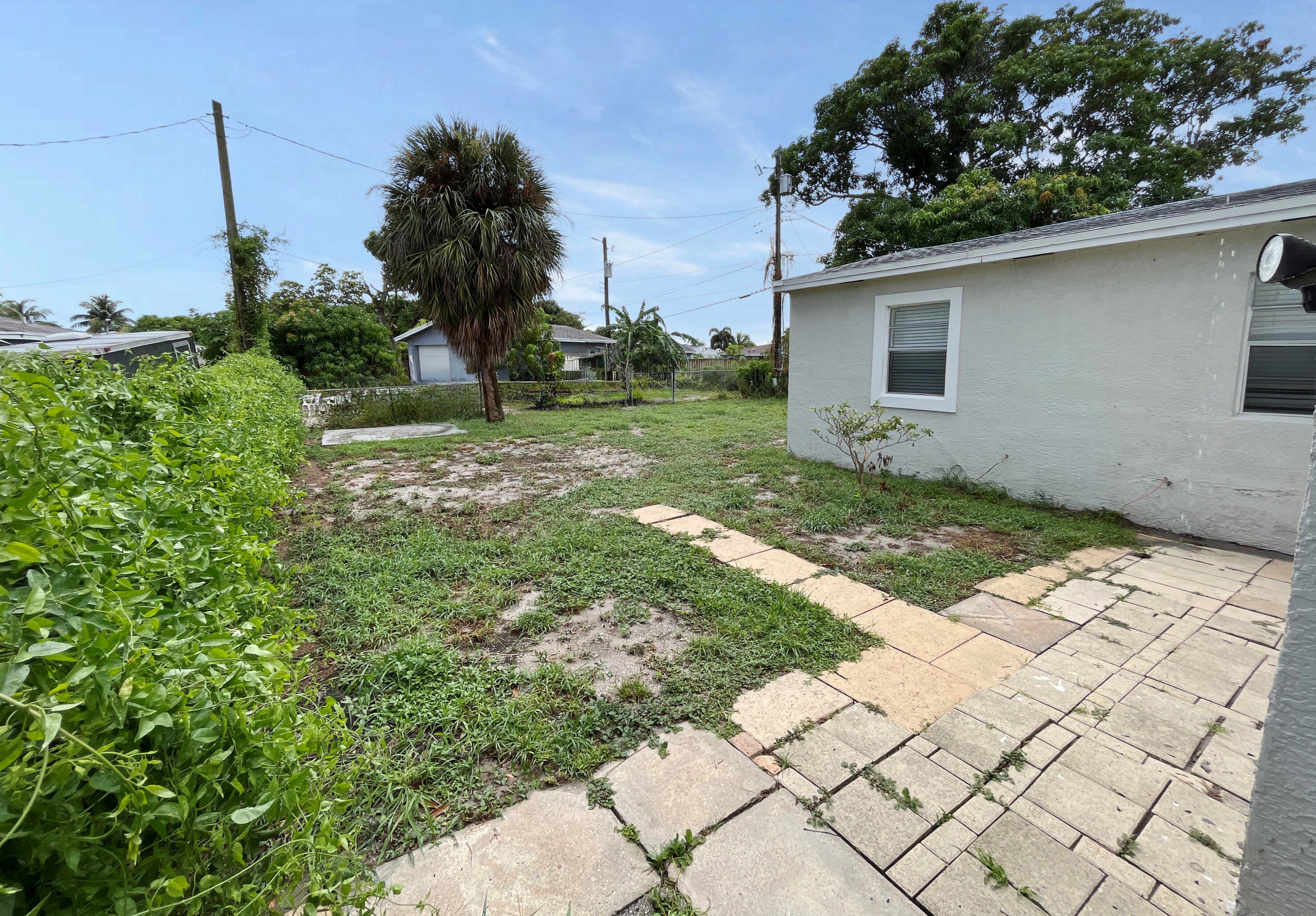 1517 14th Ave, Lake Worth FL  33460-1718 exterior