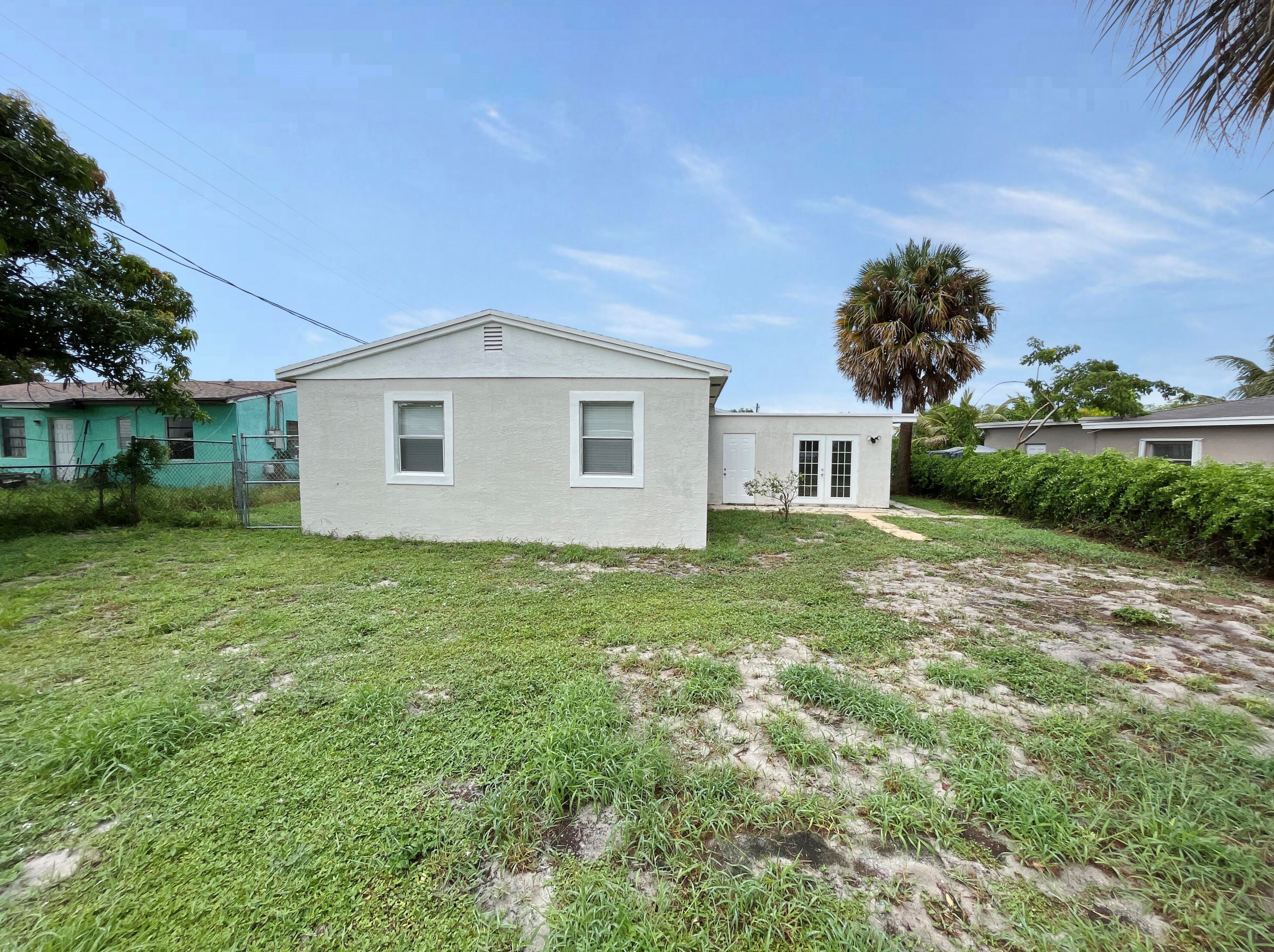 1517 14th Ave, Lake Worth FL  33460-1718 exterior