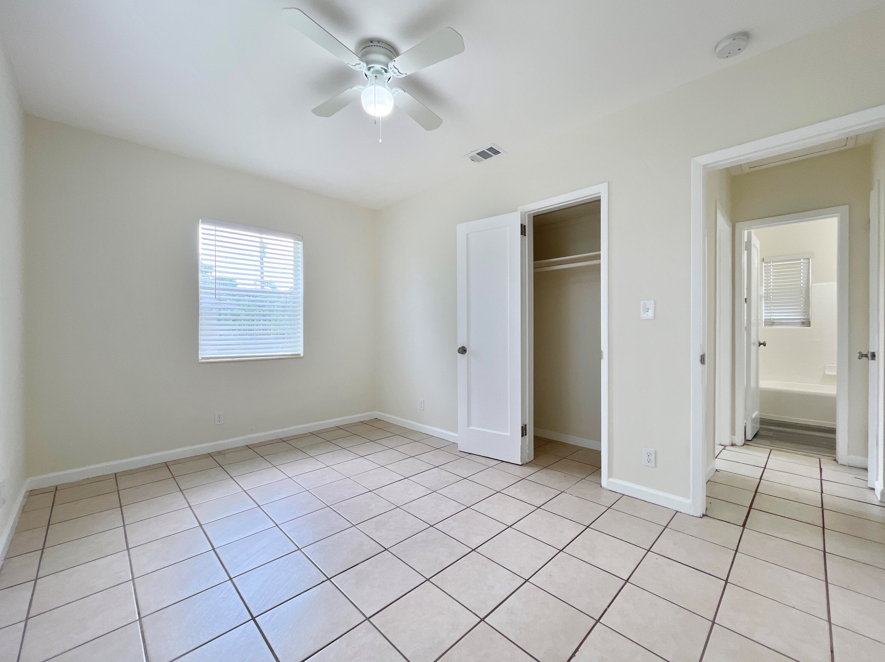 1517 14th Ave, Lake Worth FL  33460-1718 exterior