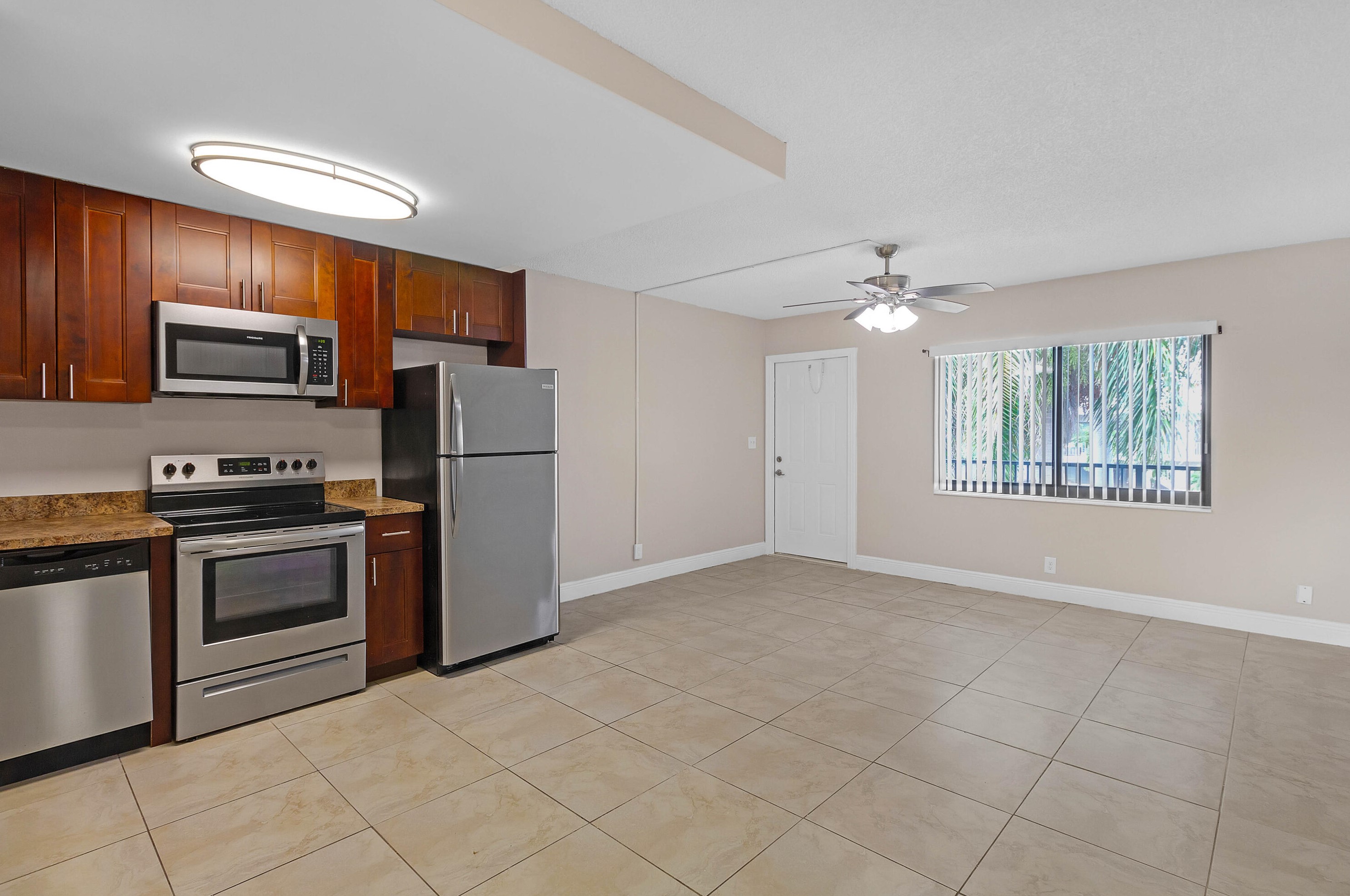 520 Ne 45th St #8, Boca Raton, FL 33431