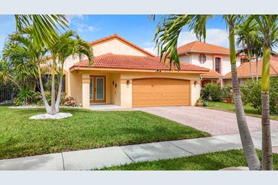 4179 NW 5th Drive, Deerfield Beach, FL 33442 - Photo 1