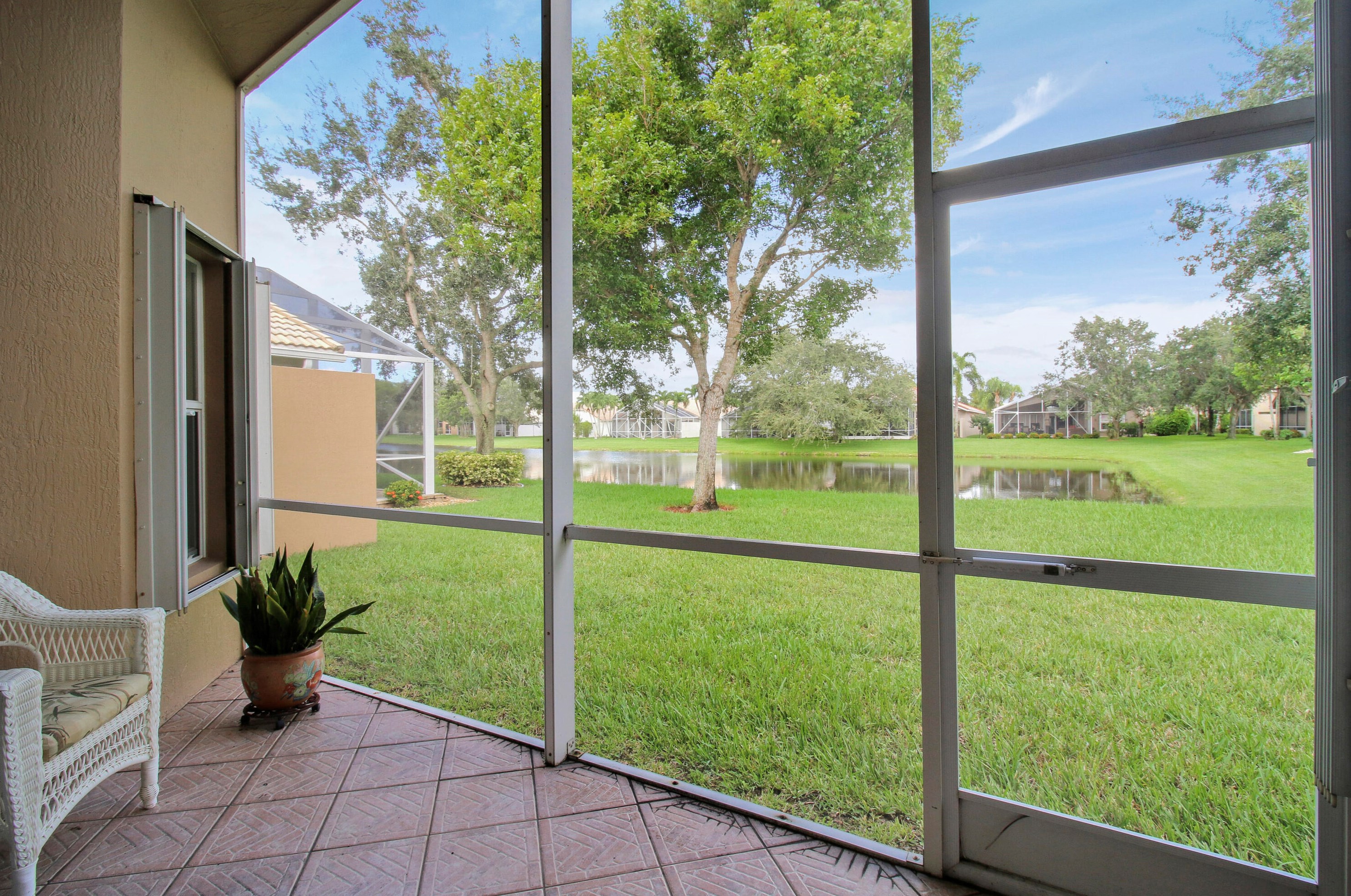 9753 Donato Way, Lake Worth FL 33467-7057 exterior