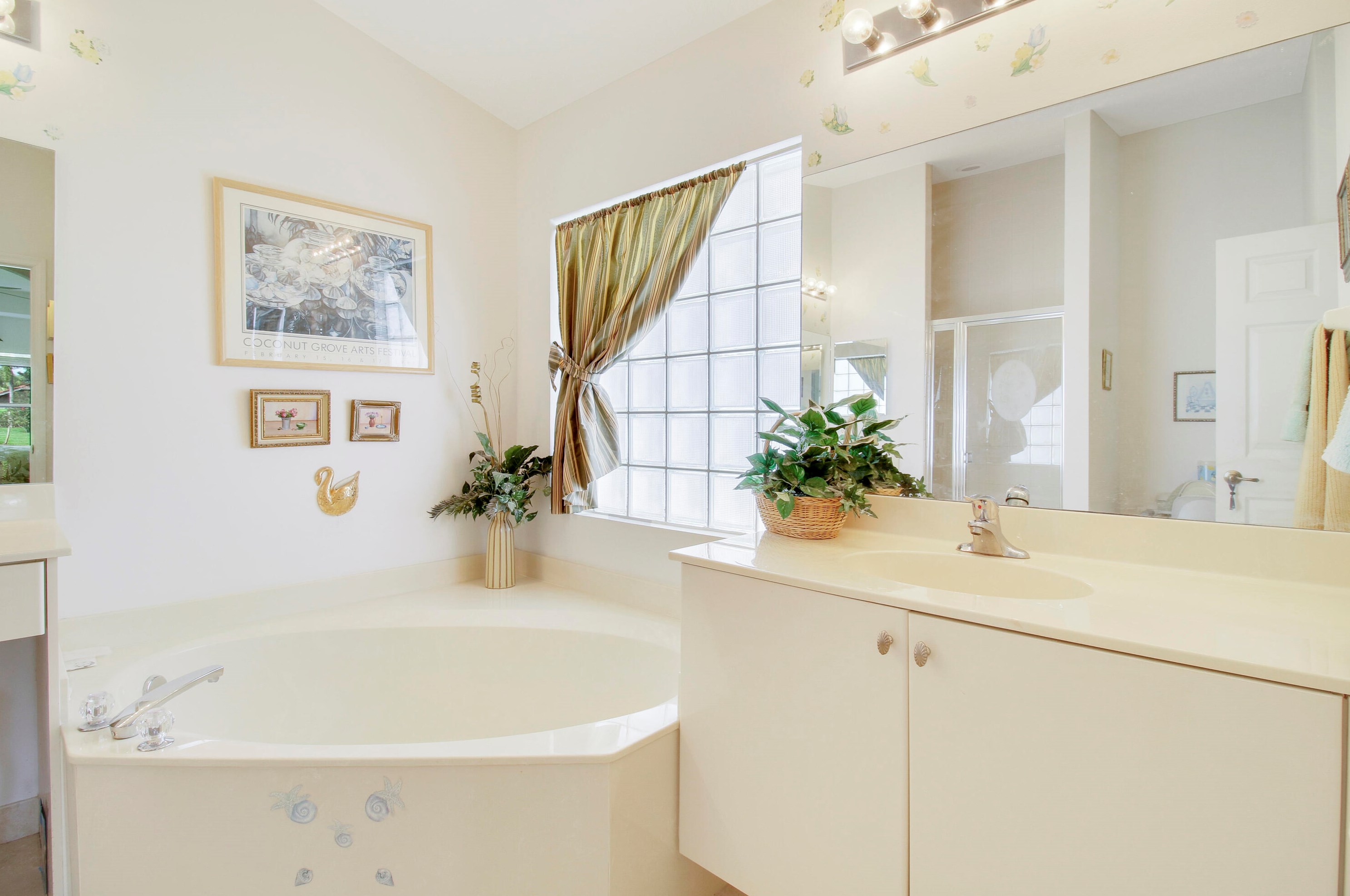 9753 Donato Way, Lake Worth FL 33467-7057 exterior