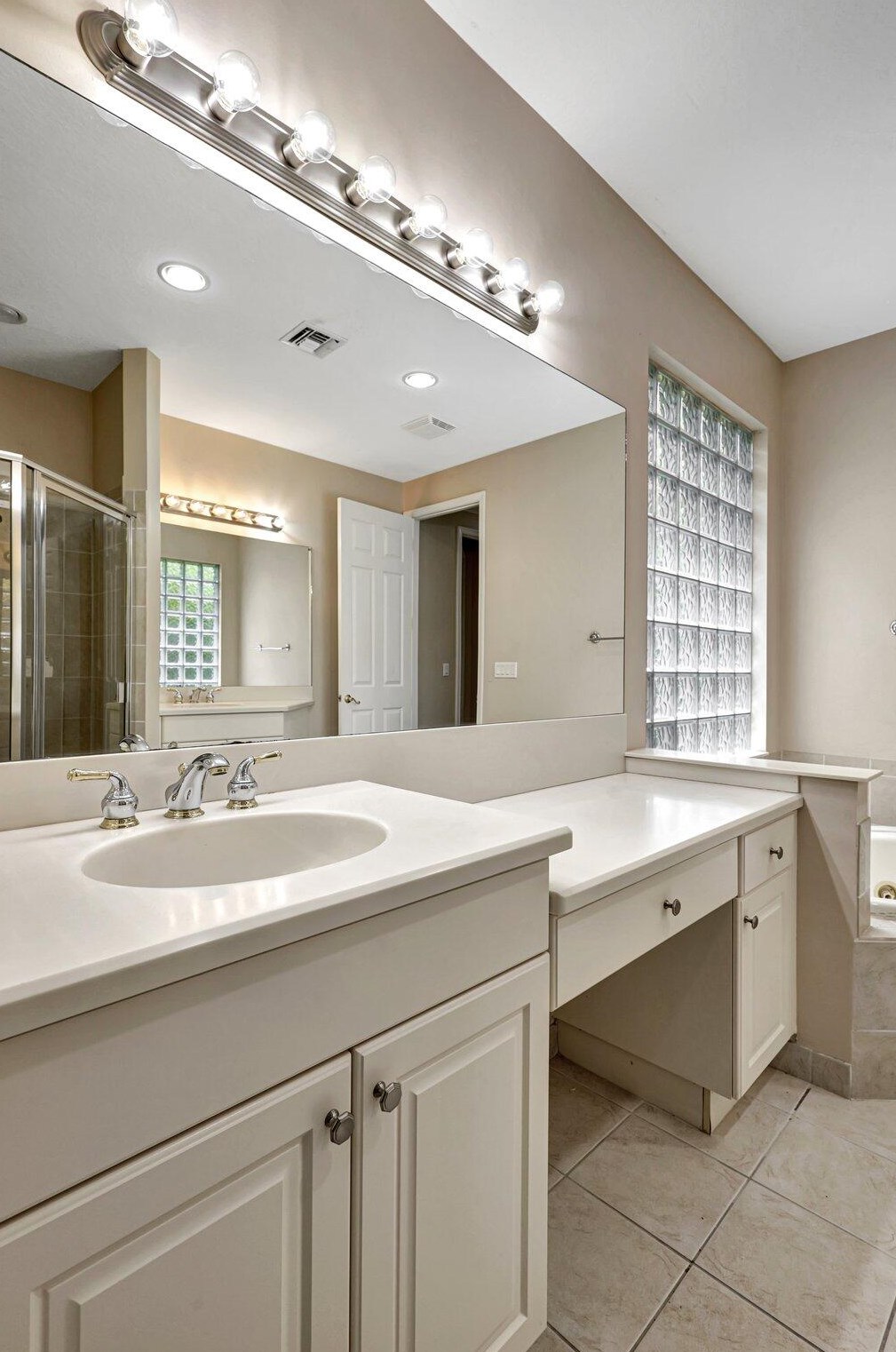 2280 Newport Is Blvd, Fort Pierce FL 34953-4587 exterior