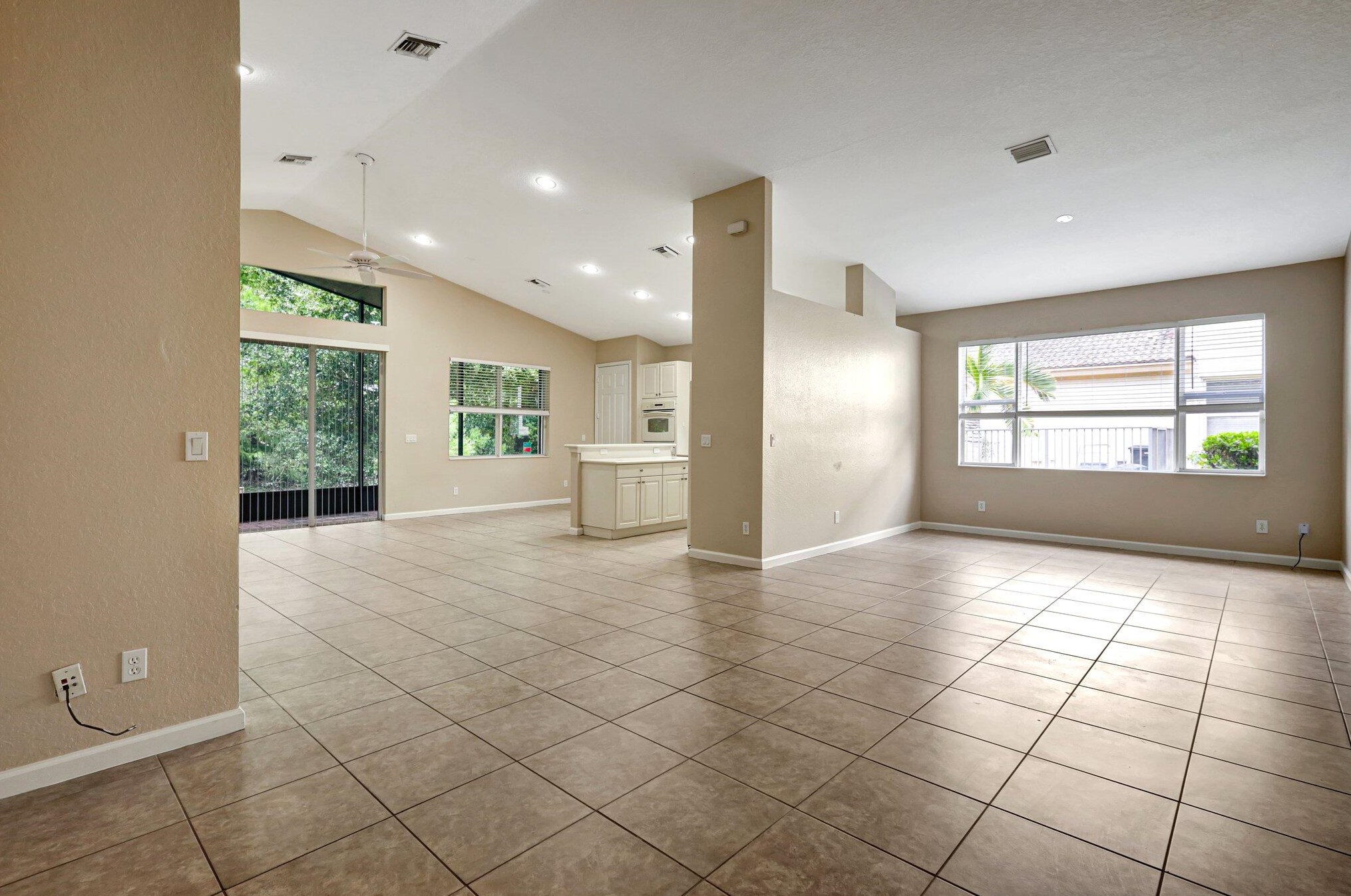 2280 Newport Is Blvd, Fort Pierce FL 34953-4587 exterior