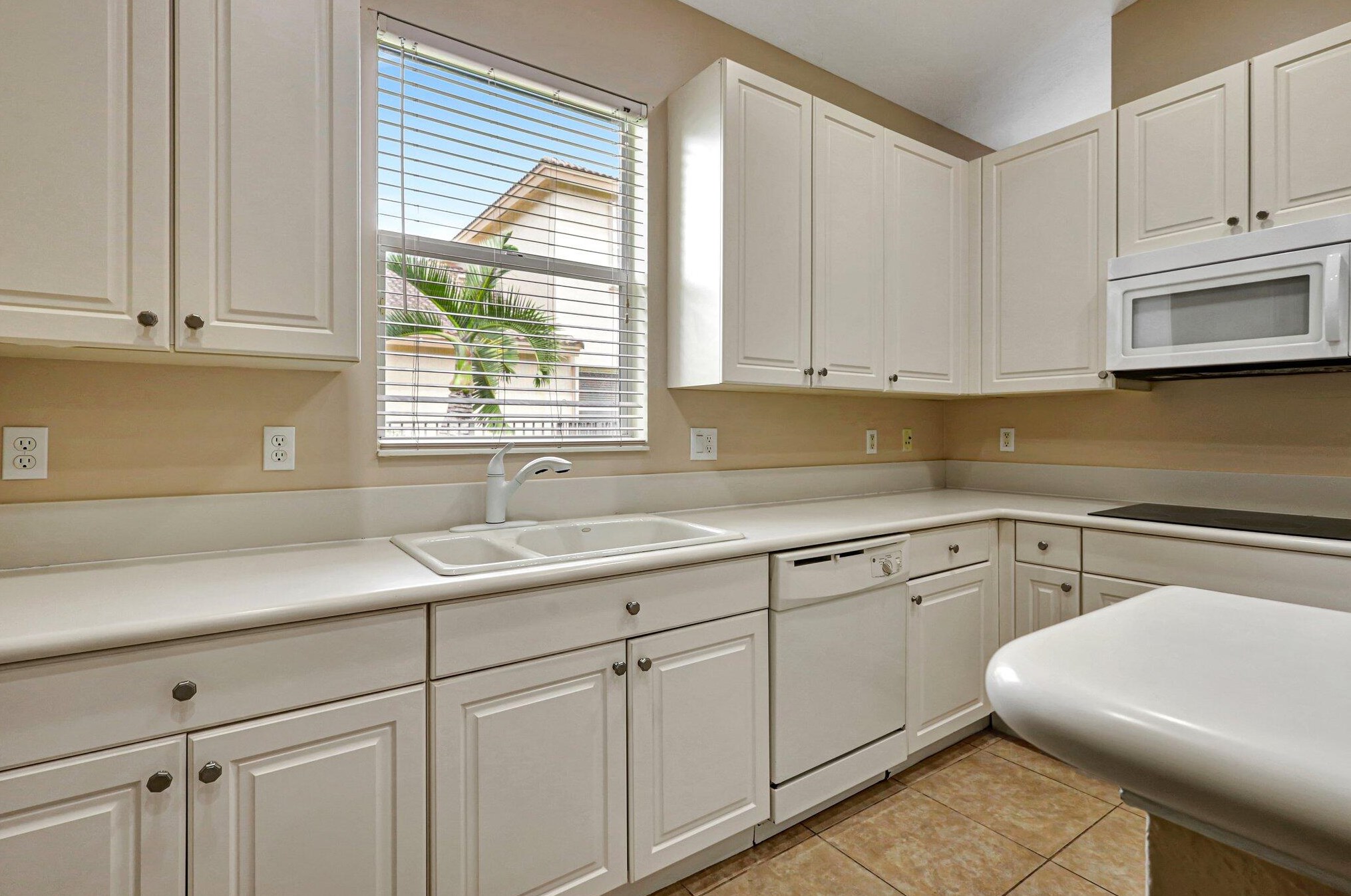 2280 Newport Is Blvd, Fort Pierce FL 34953-4587 exterior