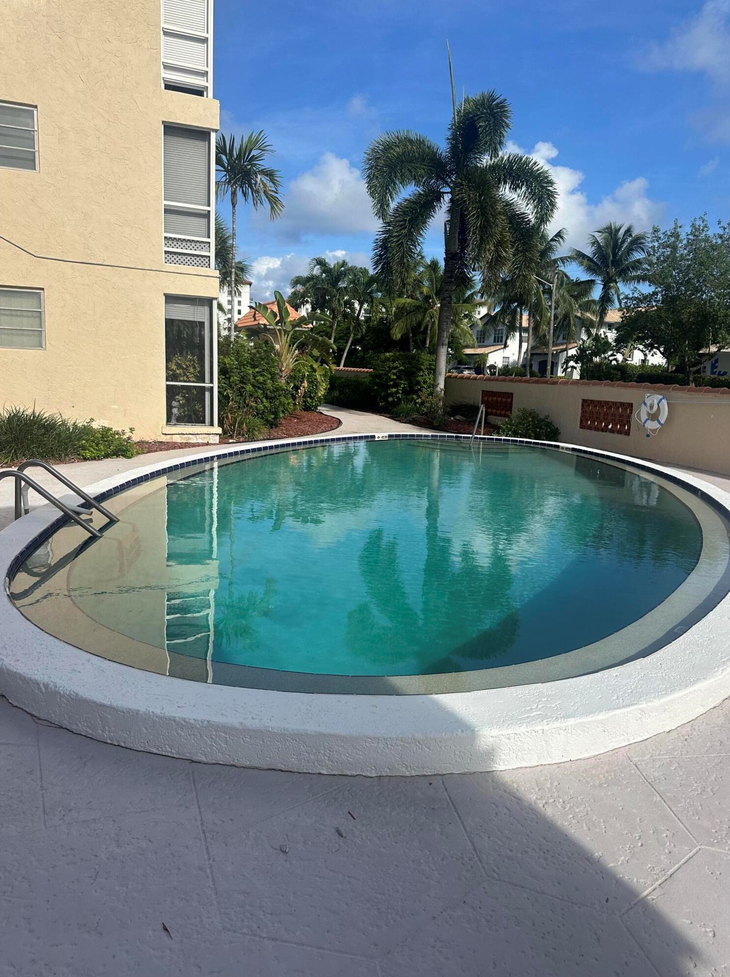 371 Sw 8th St #2-h-w, Boca Raton, FL 33432