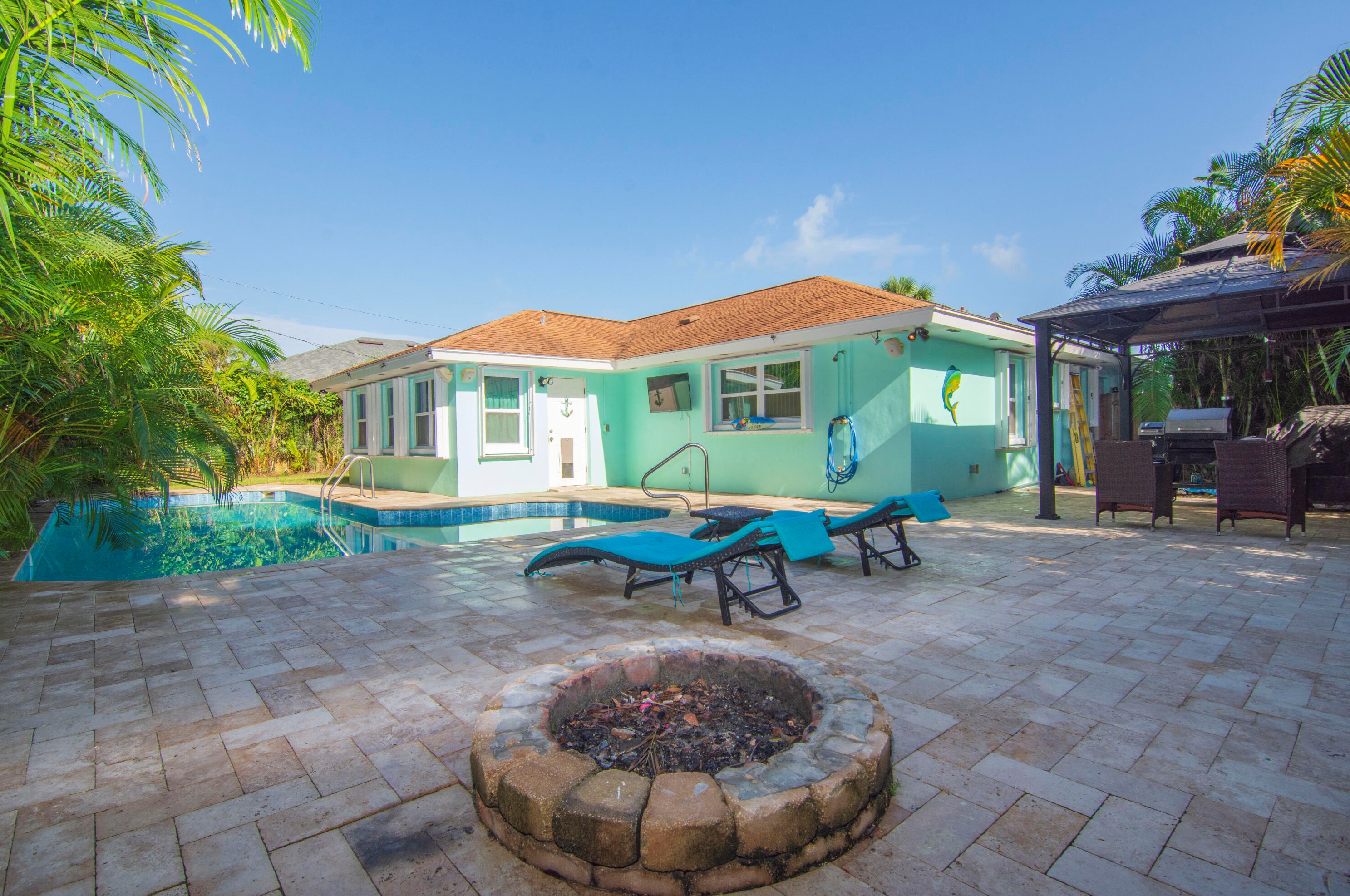 1445 5 St, Vero Beach FL  32962-2120 exterior