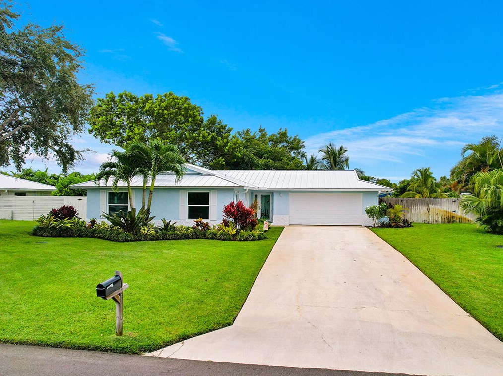 8652 Se Sandcastle Cir, Hobe Sound, FL 33455
