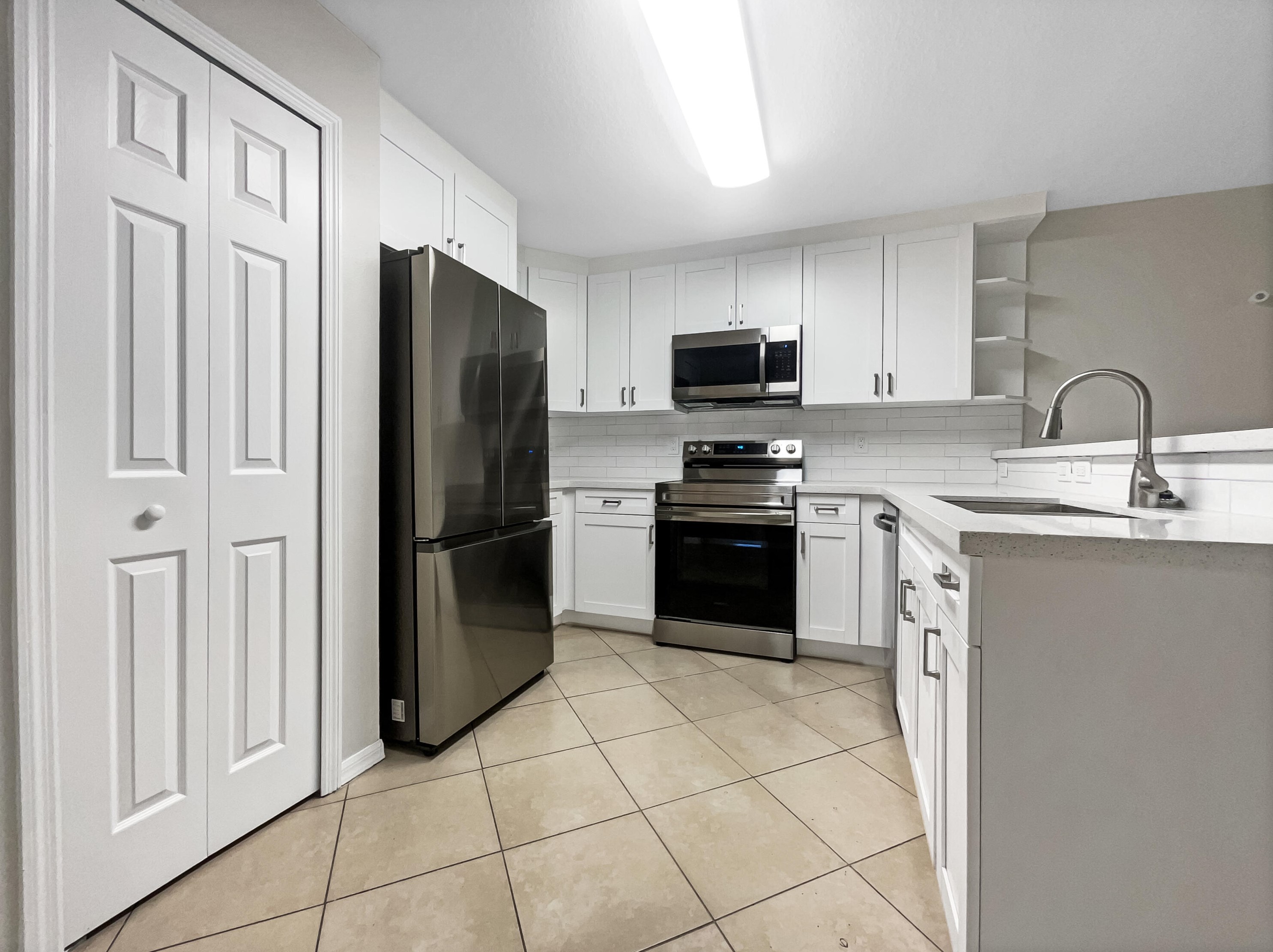 530 Nw Conover St, Port Saint Lucie, FL 34983