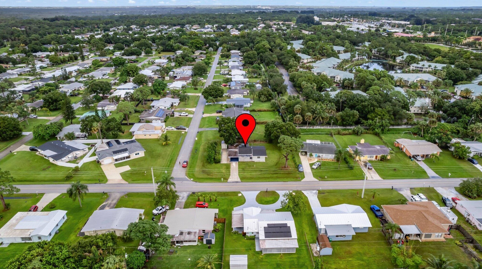 615 Beach Ave, Fort Pierce, FL 34952-1326