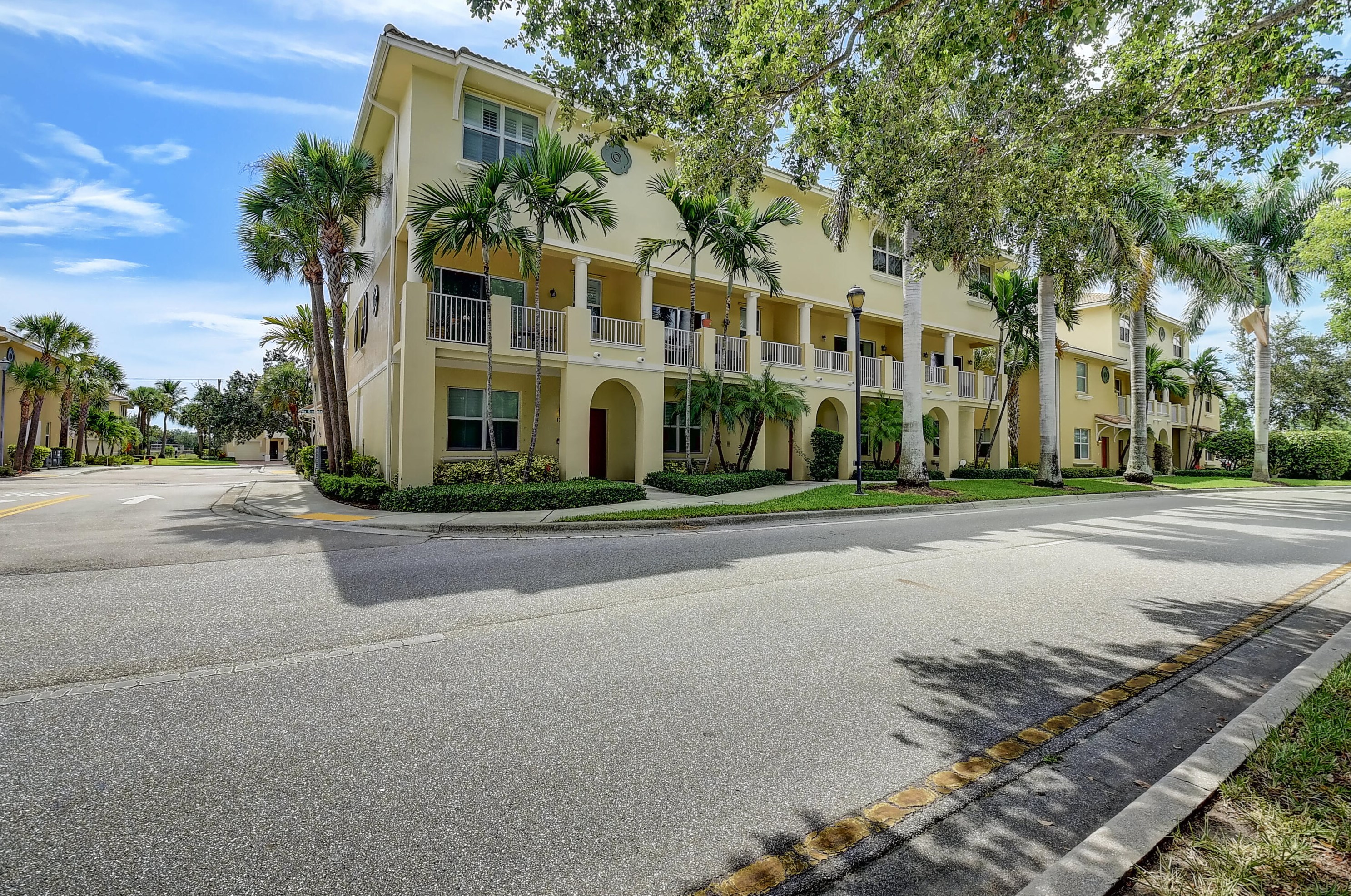 1793 Via Granada, Boynton Beach, FL 33426