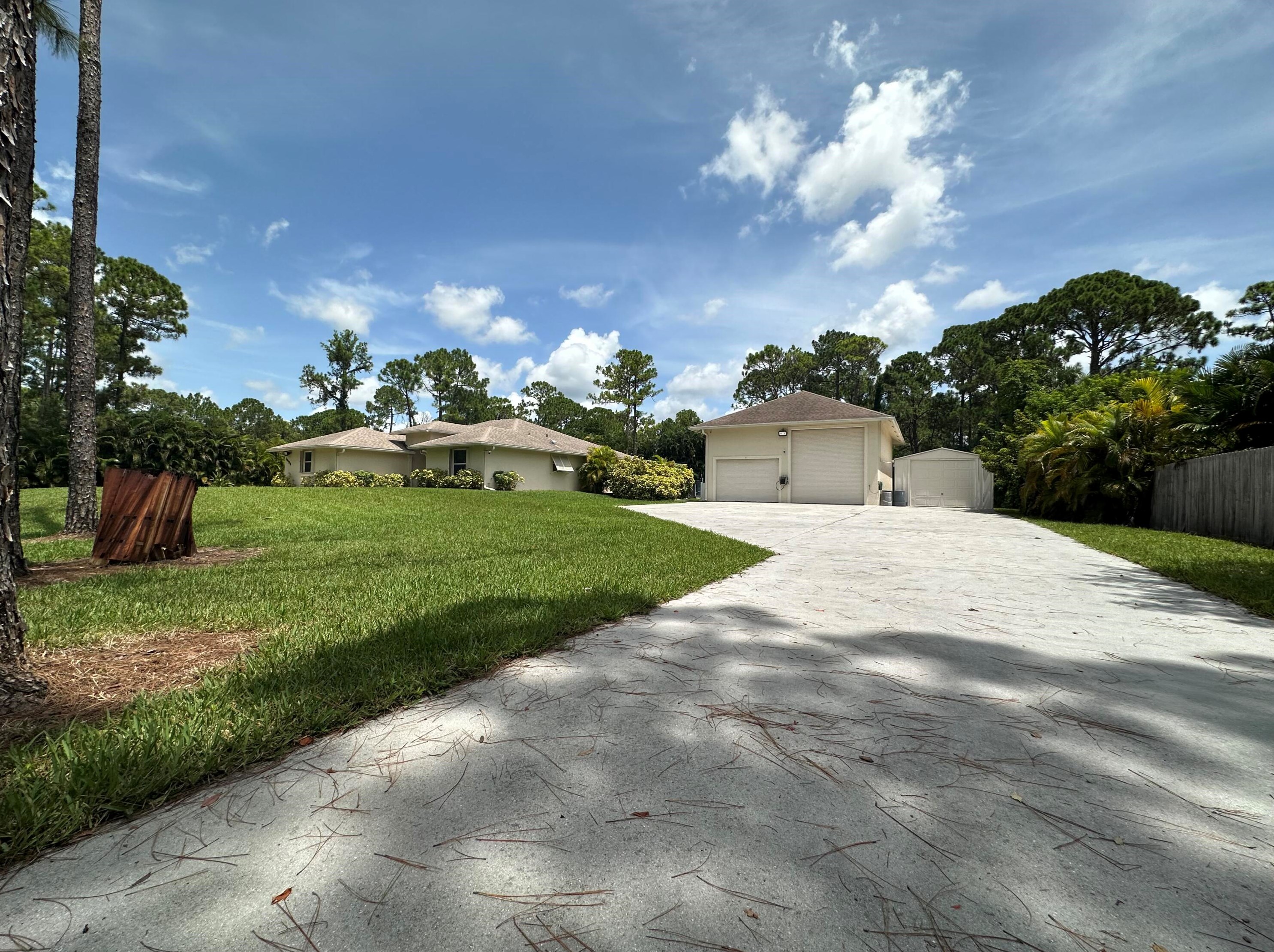 16193 72nd Rd, Town Of Loxahatchee Groves, FL 33470-3113