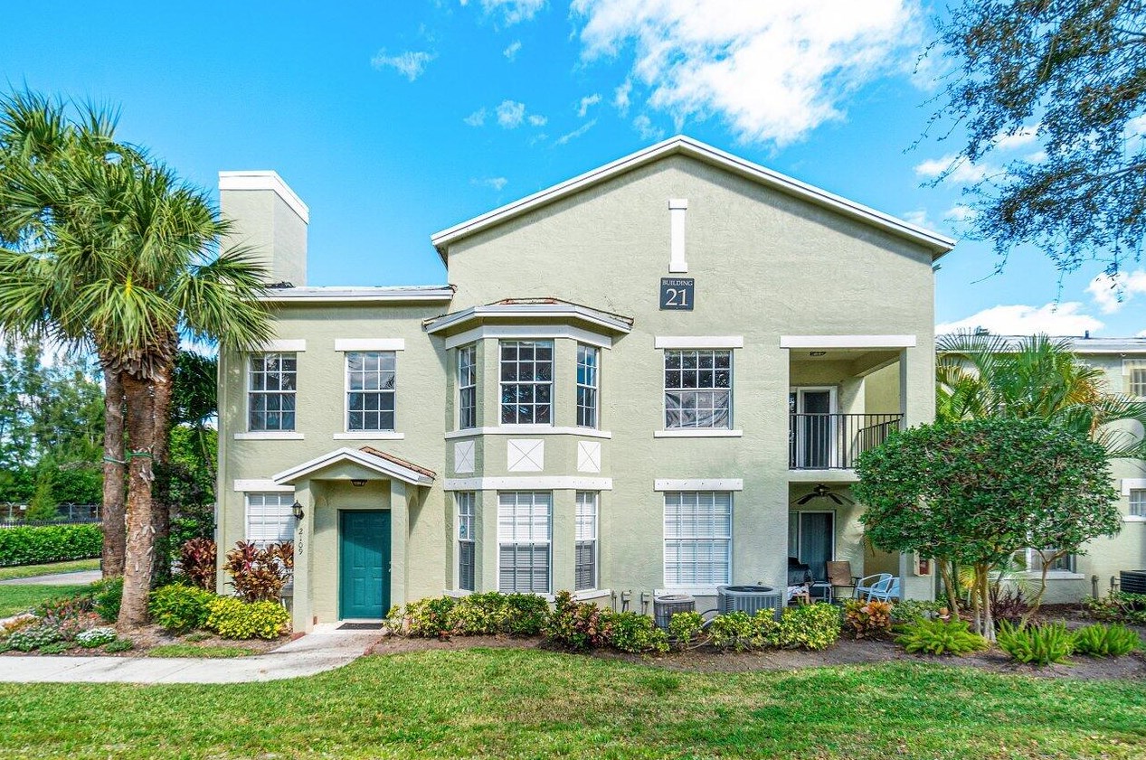 2110 Belmont Pl, Boynton Beach, FL 33436-7855