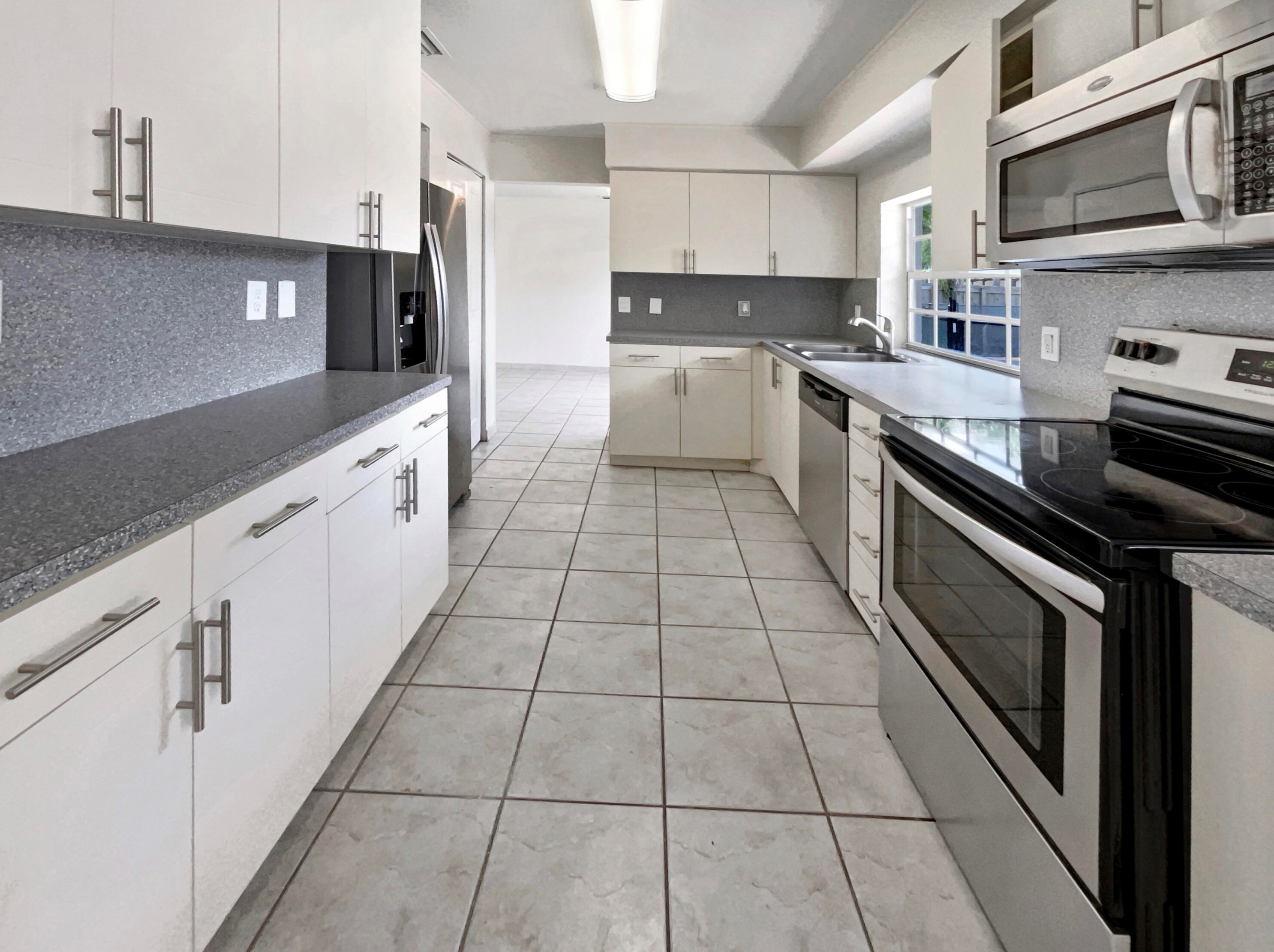 1120 Nw 90th Terrace, Hollywood, FL 33024