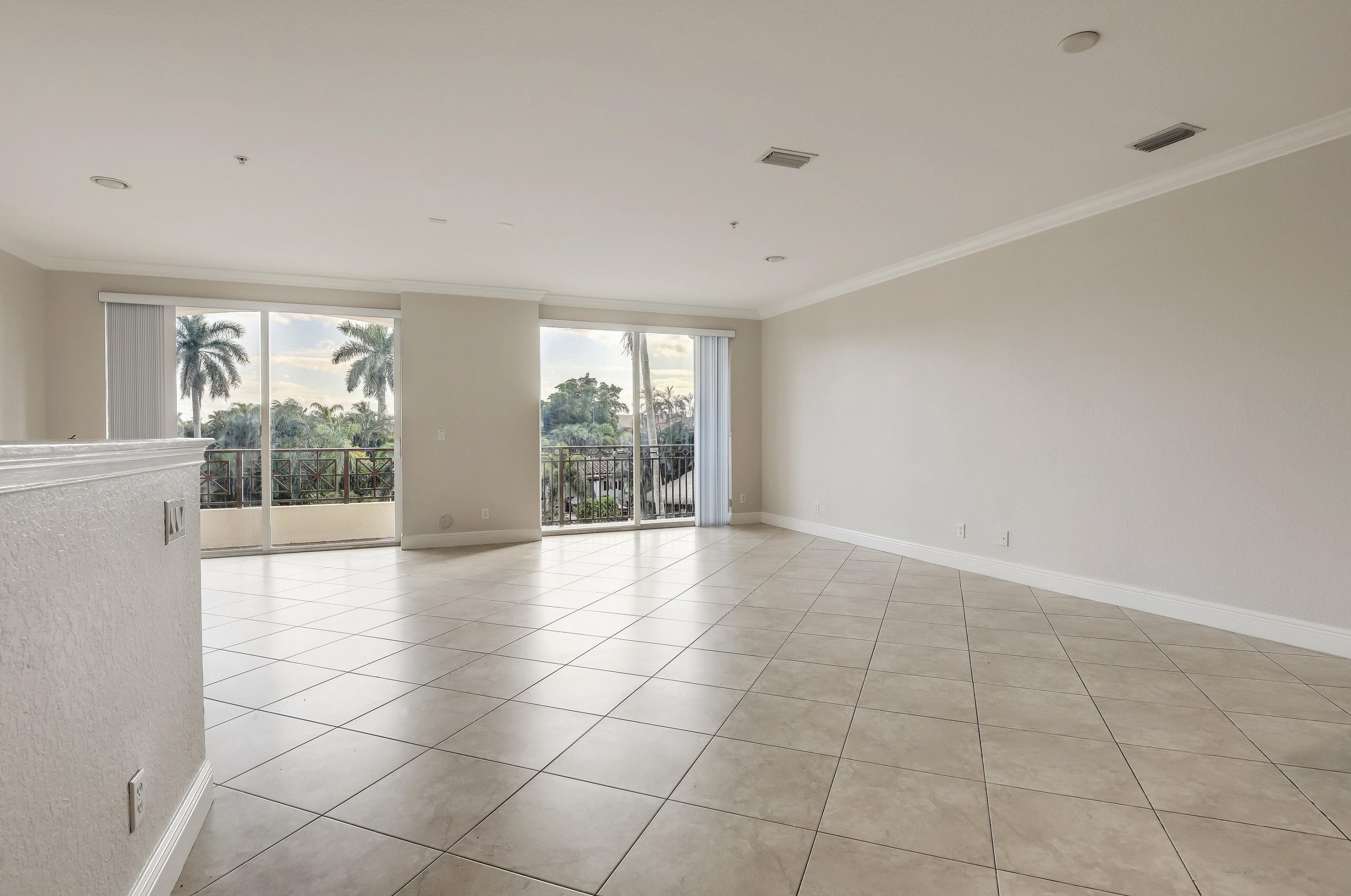 3051 Waterside Cir, Boynton Beach, FL 33435