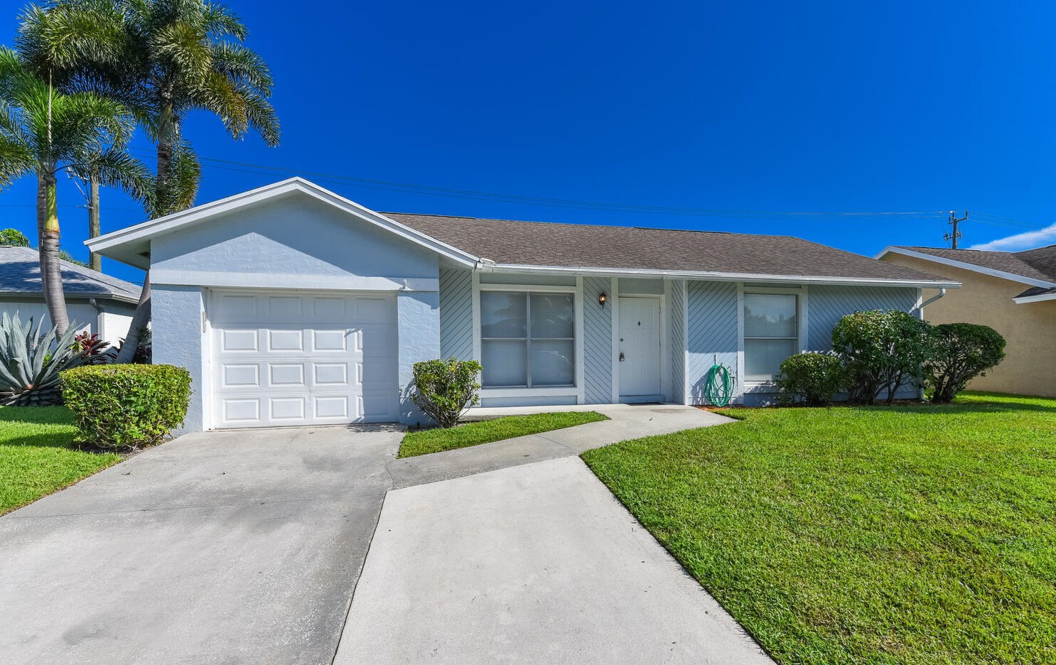 137 Arrowhead Cir, Jupiter, FL 33458