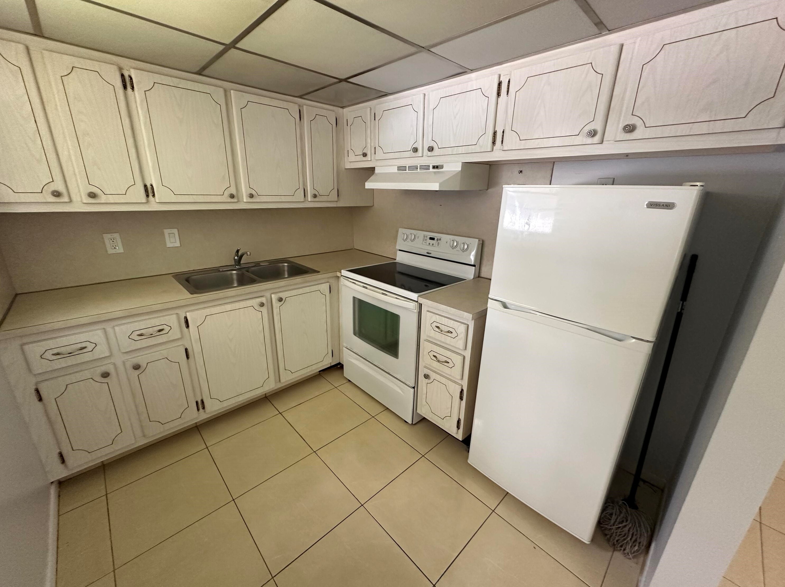 13 Salisbury A, West Palm Beach, FL 33417