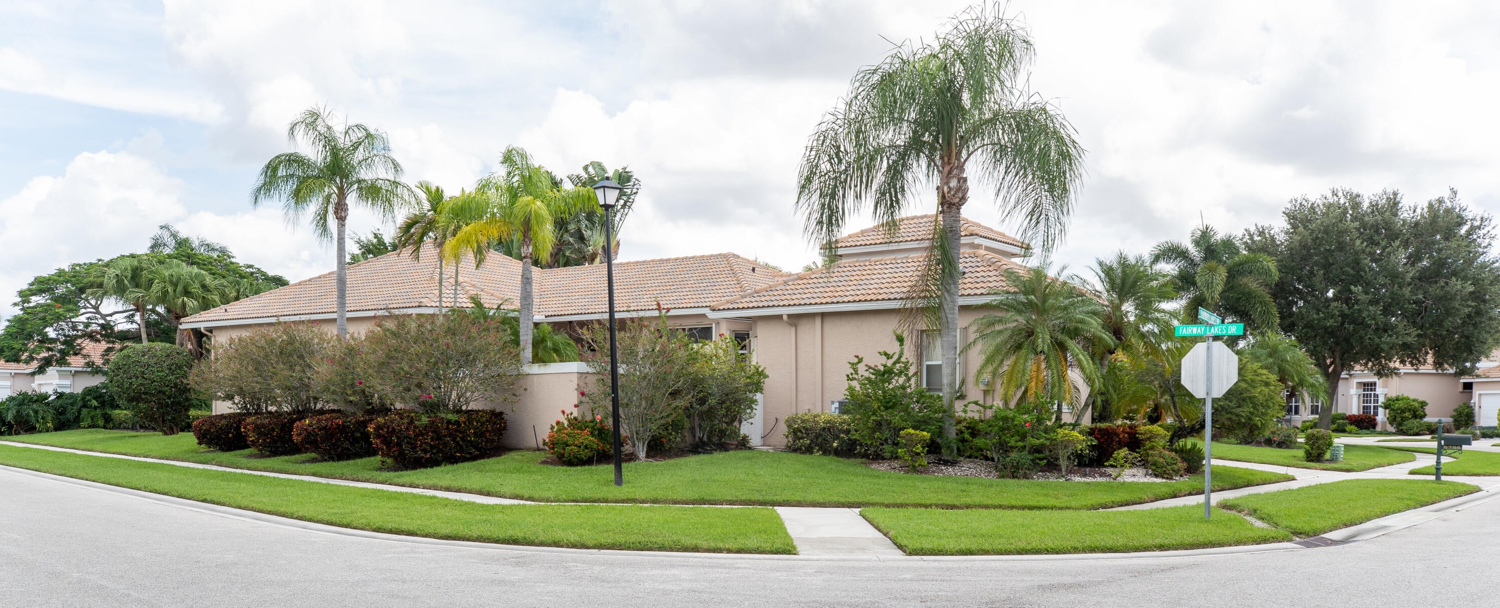 6786 Fairway Lakes Dr, Boynton Beach, FL 33472