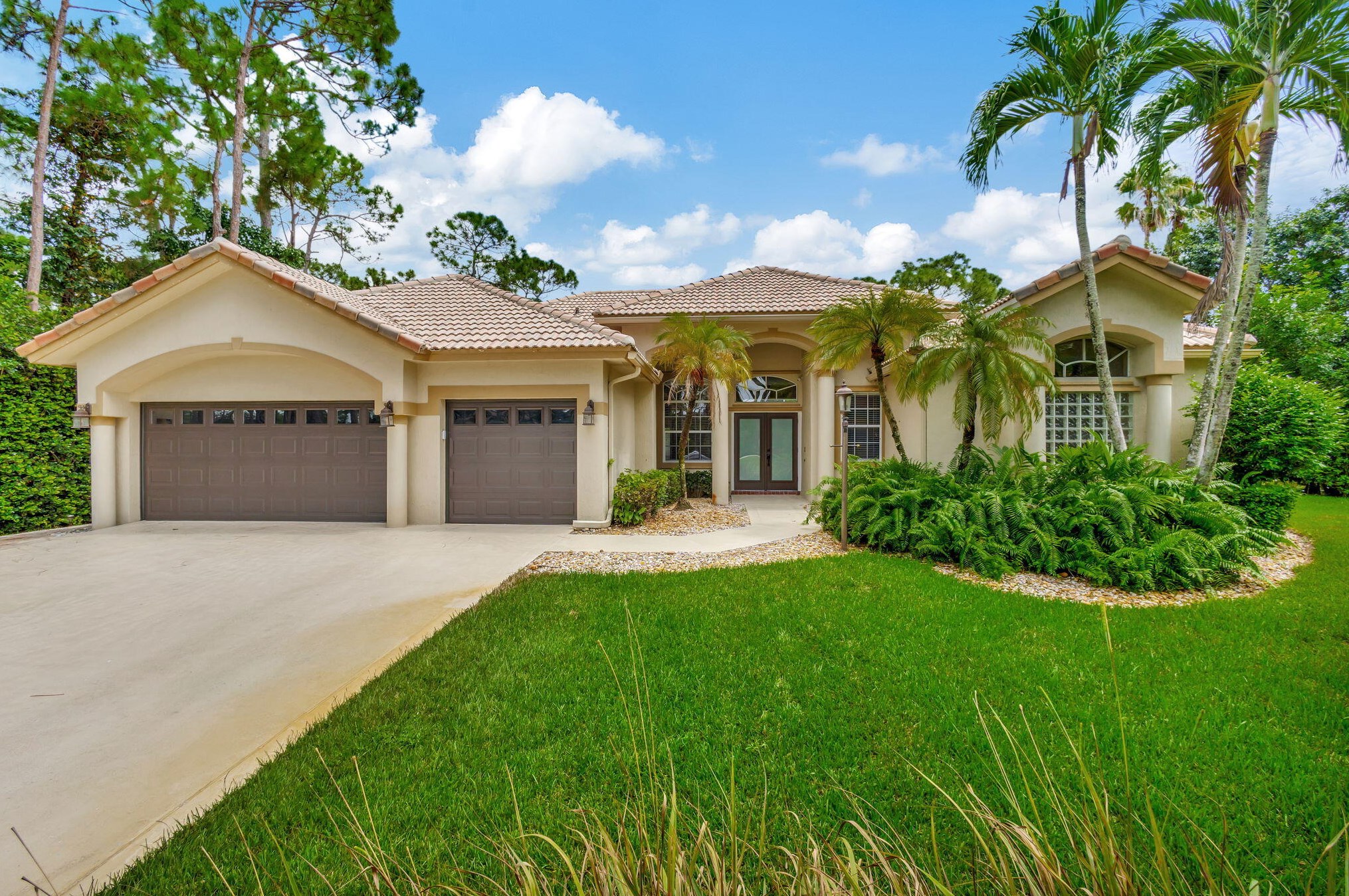 8592 Gullane Ct, West Palm Beach, FL 33412