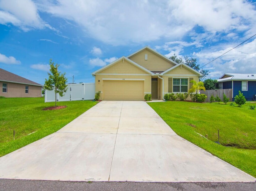 1774 Starfish Ln, Sebastian, FL 32958