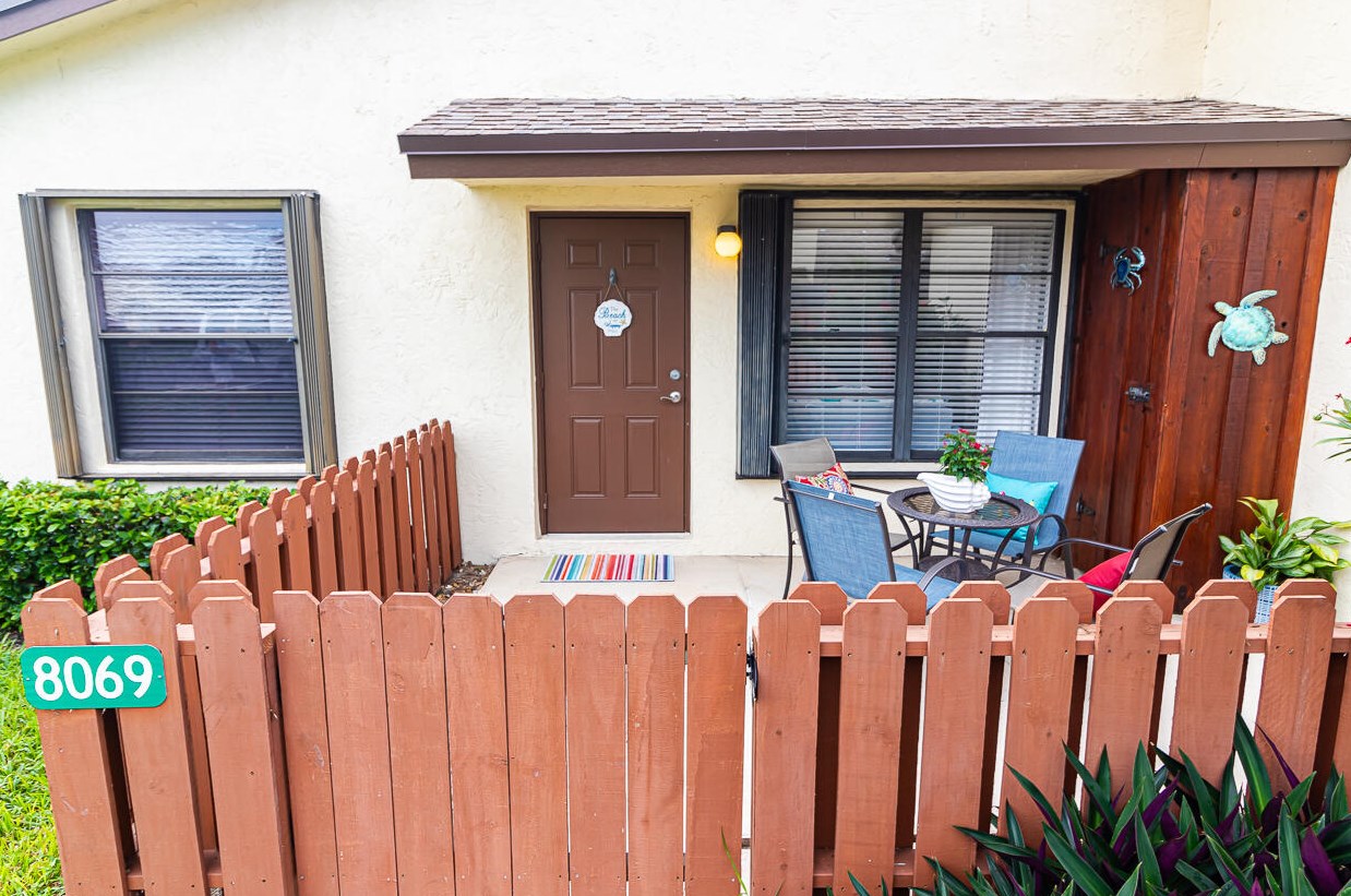8069 Se Villa Cir, Hobe Sound, FL 33455