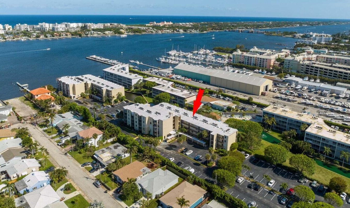 890 Federal Hwy, Lake Worth FL 33462-1870 exterior