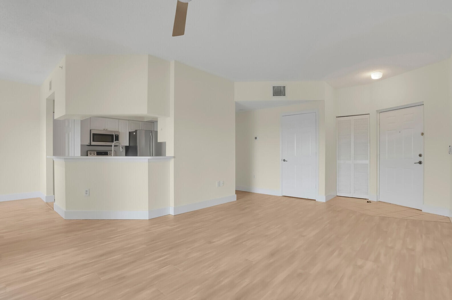 3019 Alcazar Pl #307, West Palm Beach, FL 33410