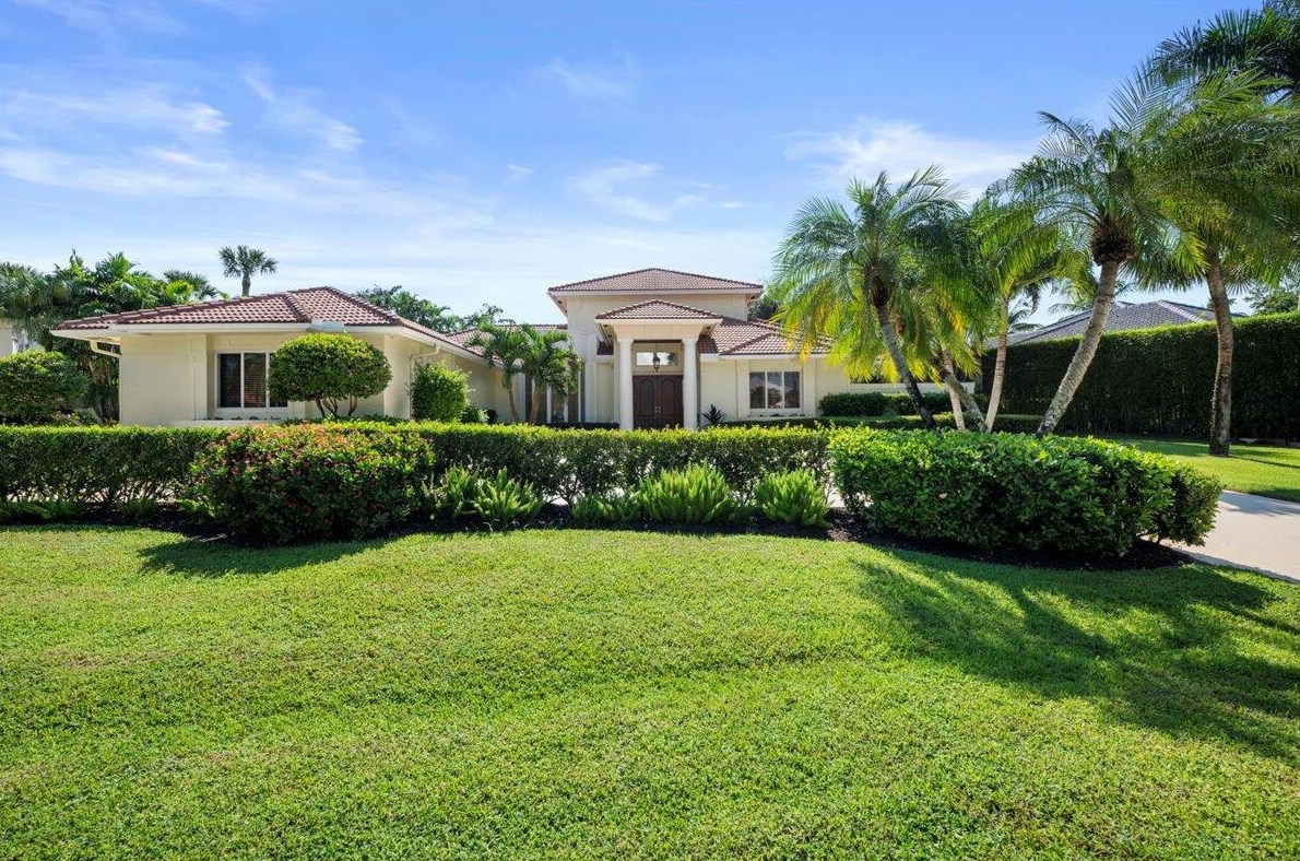 2432 Golf Brook Dr, West Palm Beach, FL 33414