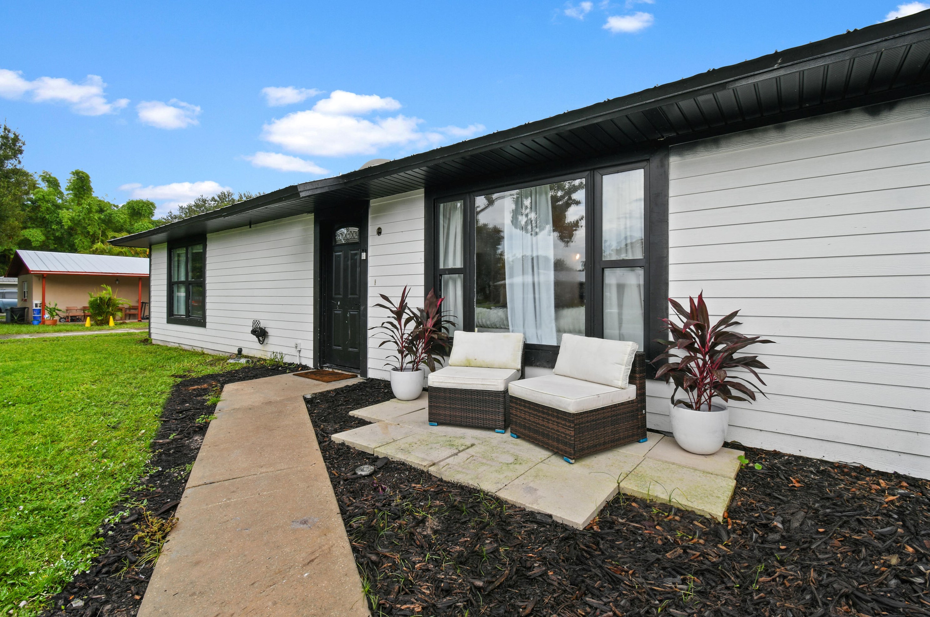 7105 Pensacola Rd, Fort Pierce, FL 34951-1529
