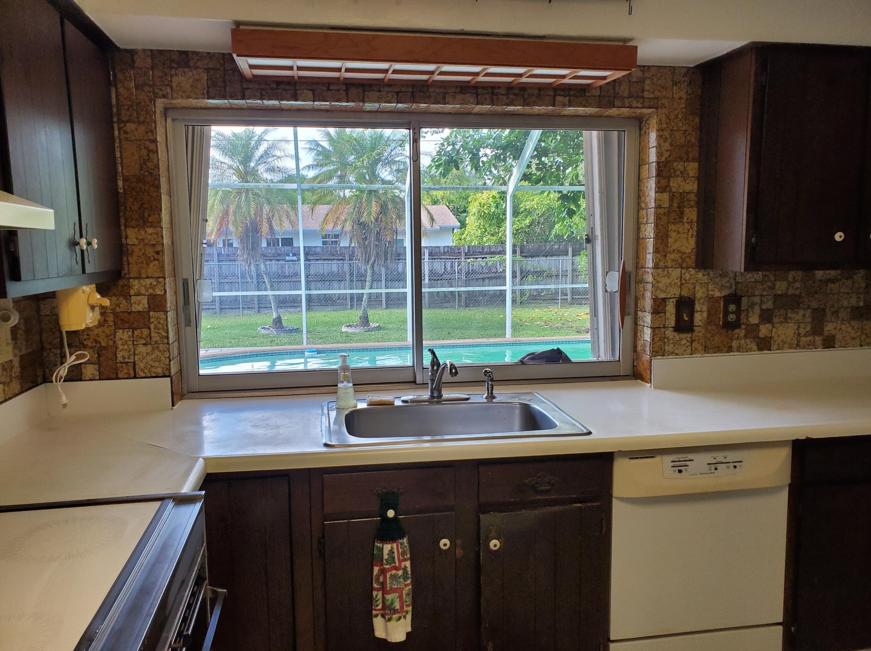 11243 174th Ter, Miami, FL 33157-3941