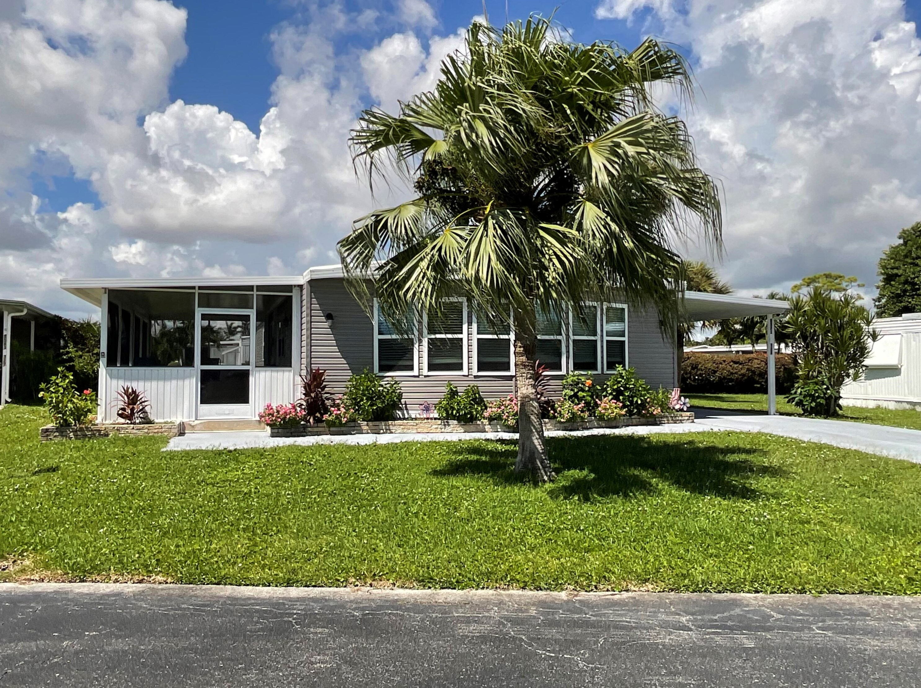 8571 Duchess Ct W, Boynton Beach, FL 33436