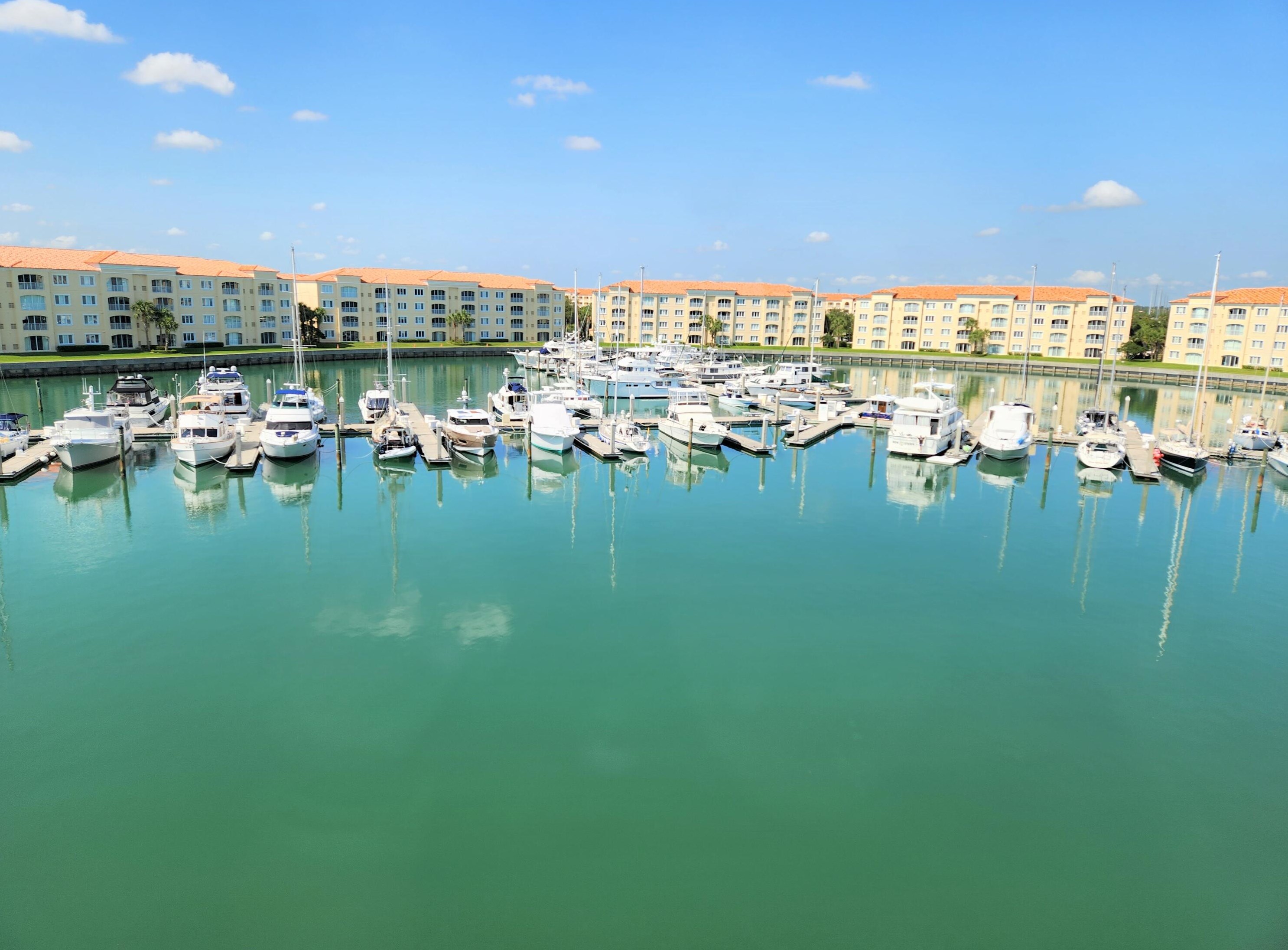 9 Harbour Isle Dr E #ph-5, Fort Pierce, FL 34949