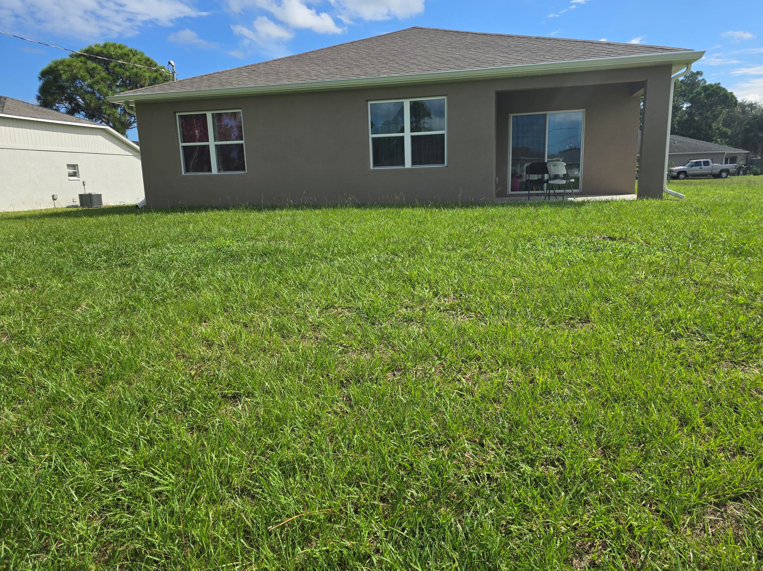 152 Empress Ave, Sebastian, FL 32958