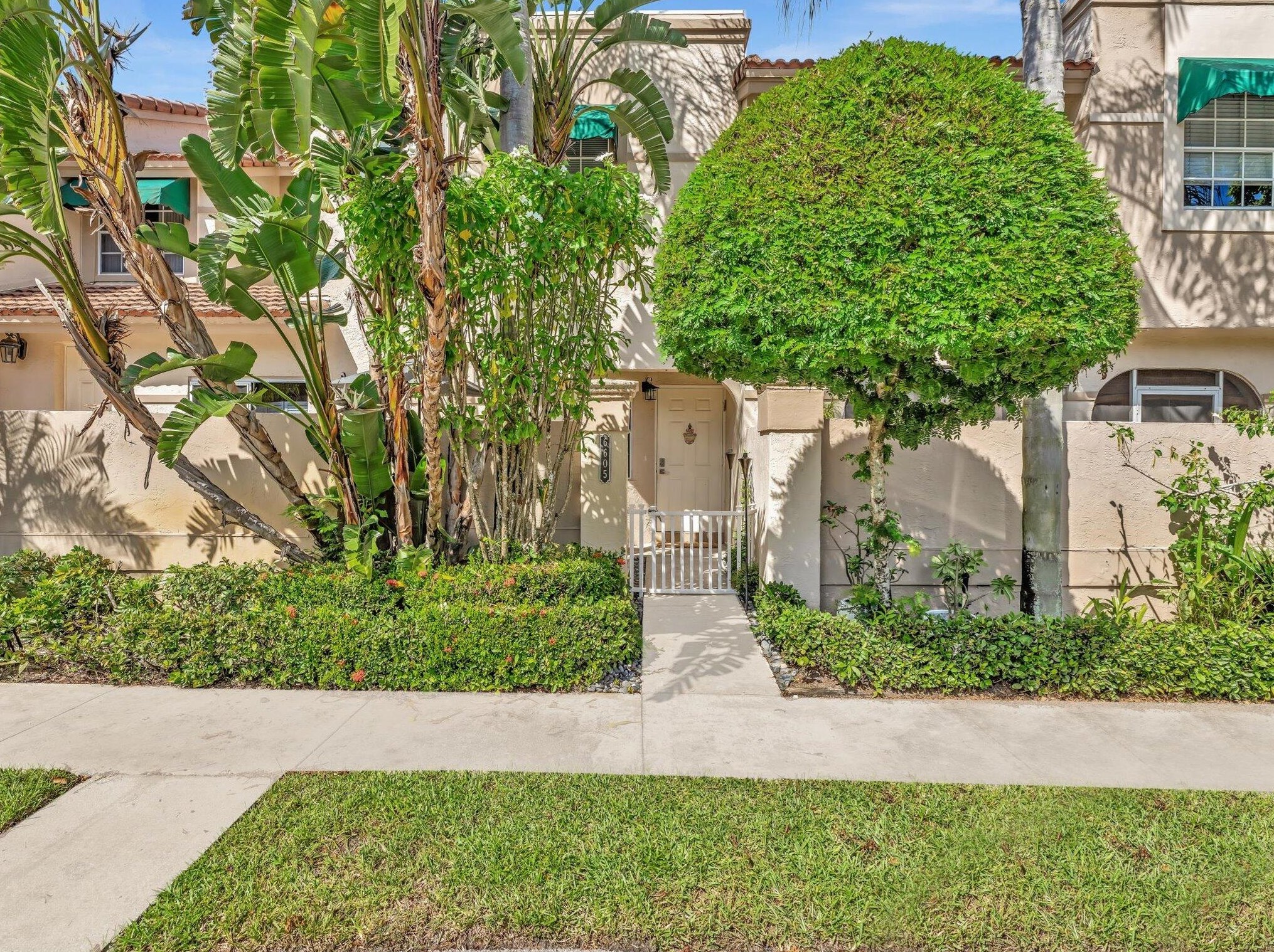 6605 Via Regina, Boca Raton, FL 33433