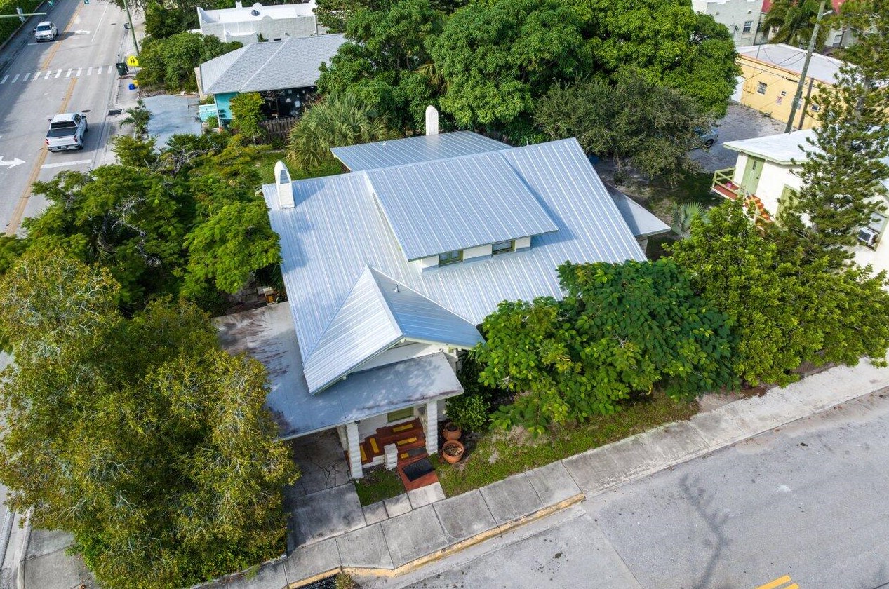 402 Federal Hwy, Lake Worth FL 33460-4641 exterior