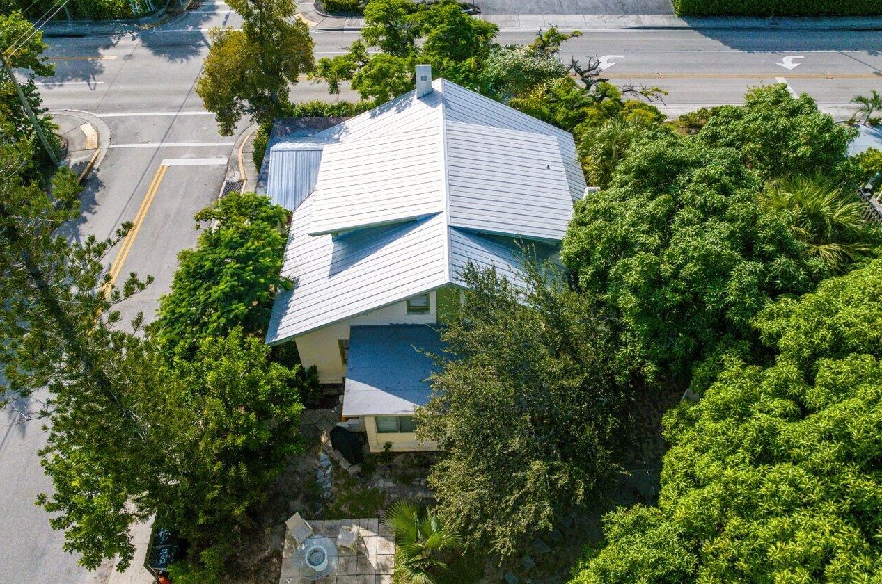 402 Federal Hwy, Lake Worth FL 33460-4641 exterior