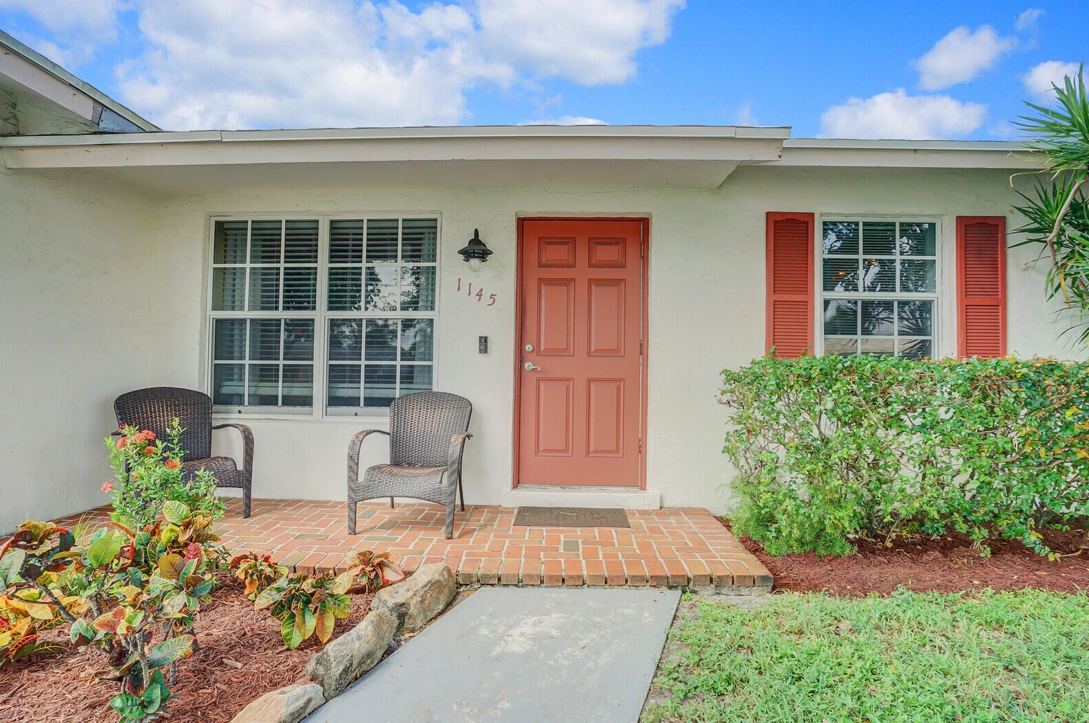 1145 24th Ave, Boynton Beach FL  33426-7449 exterior