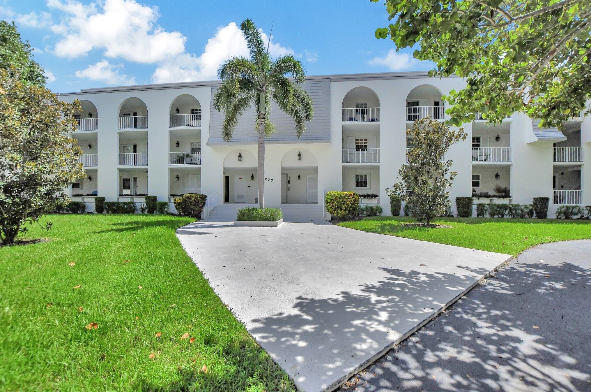 773 Jeffery St #304, Boca Raton, FL 33487