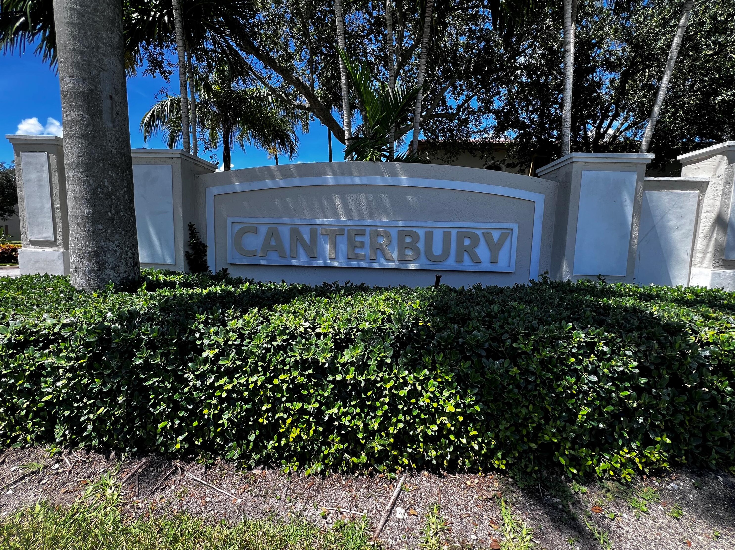 604 24 Ave, Boynton Beach FL 33426-8789 exterior