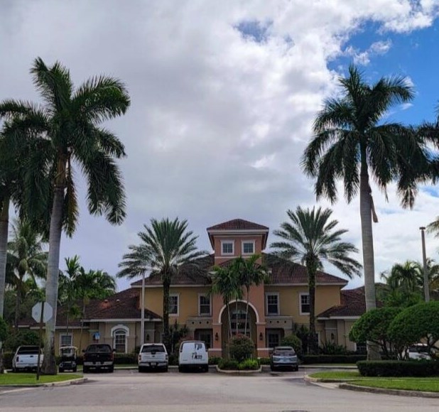 6394 Emerald Dunes Dr #308, West Palm Beach, FL 33411