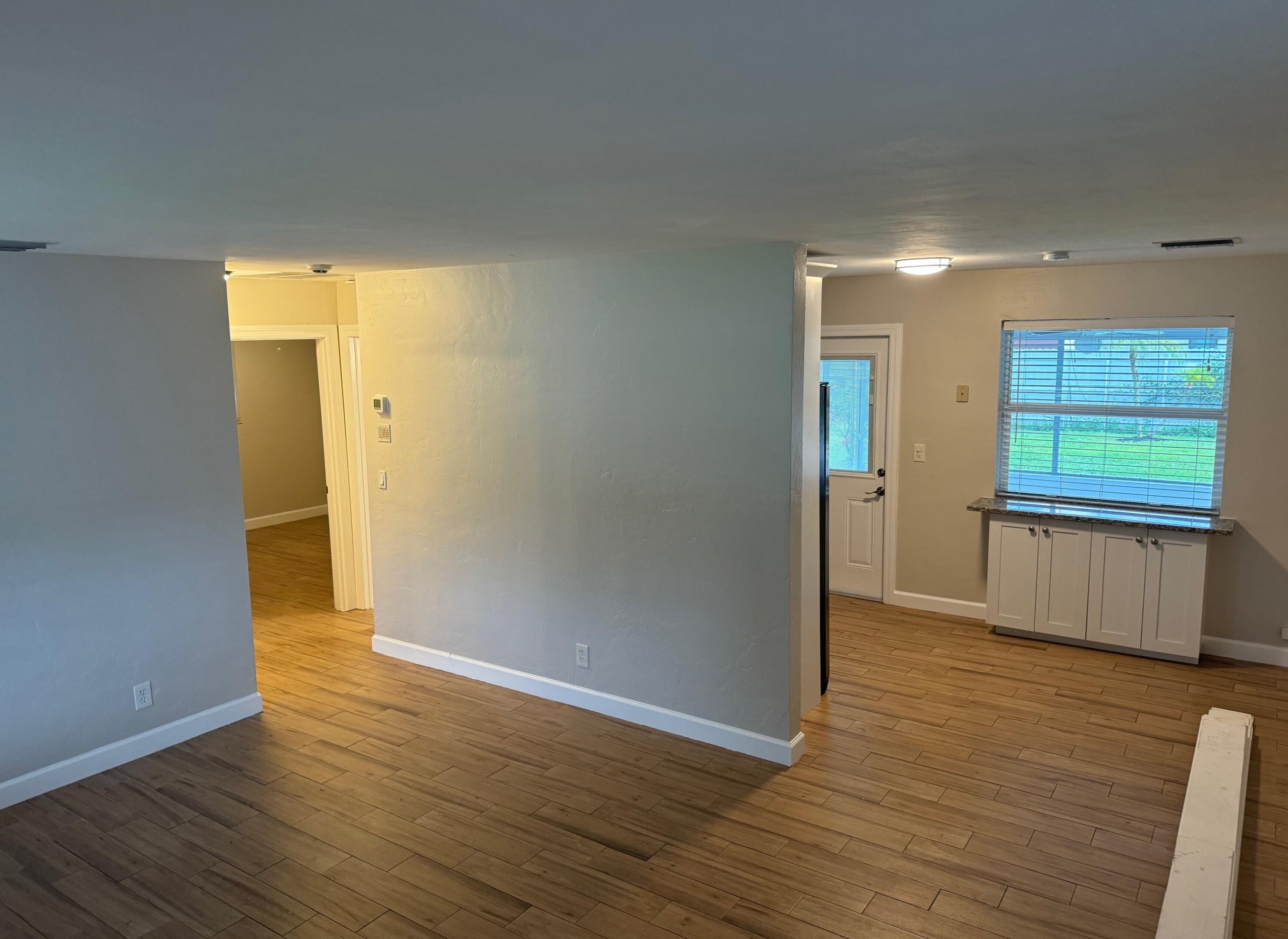 2004 Ardmore Rd, West Palm Beach, FL 33409-6402