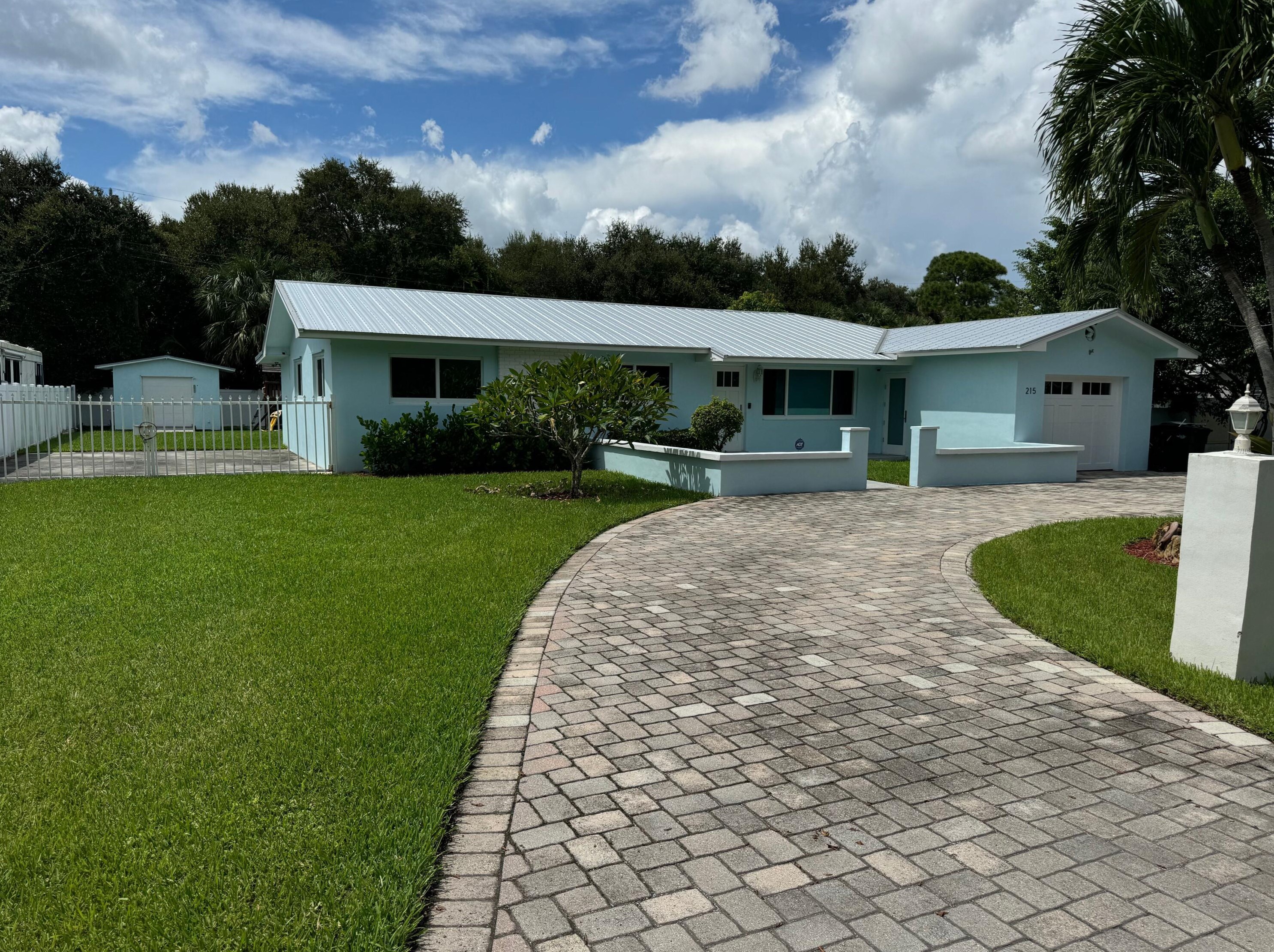 215 Henning Dr, West Palm Beach, FL 33406